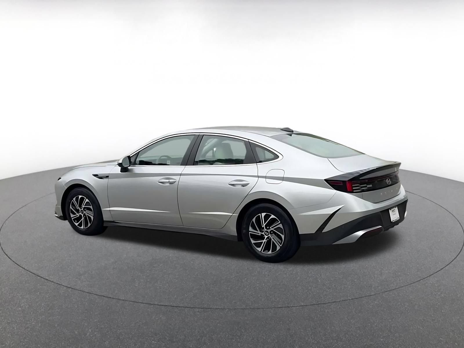 Thumbnail: 2026 Hyundai Sonata - 8