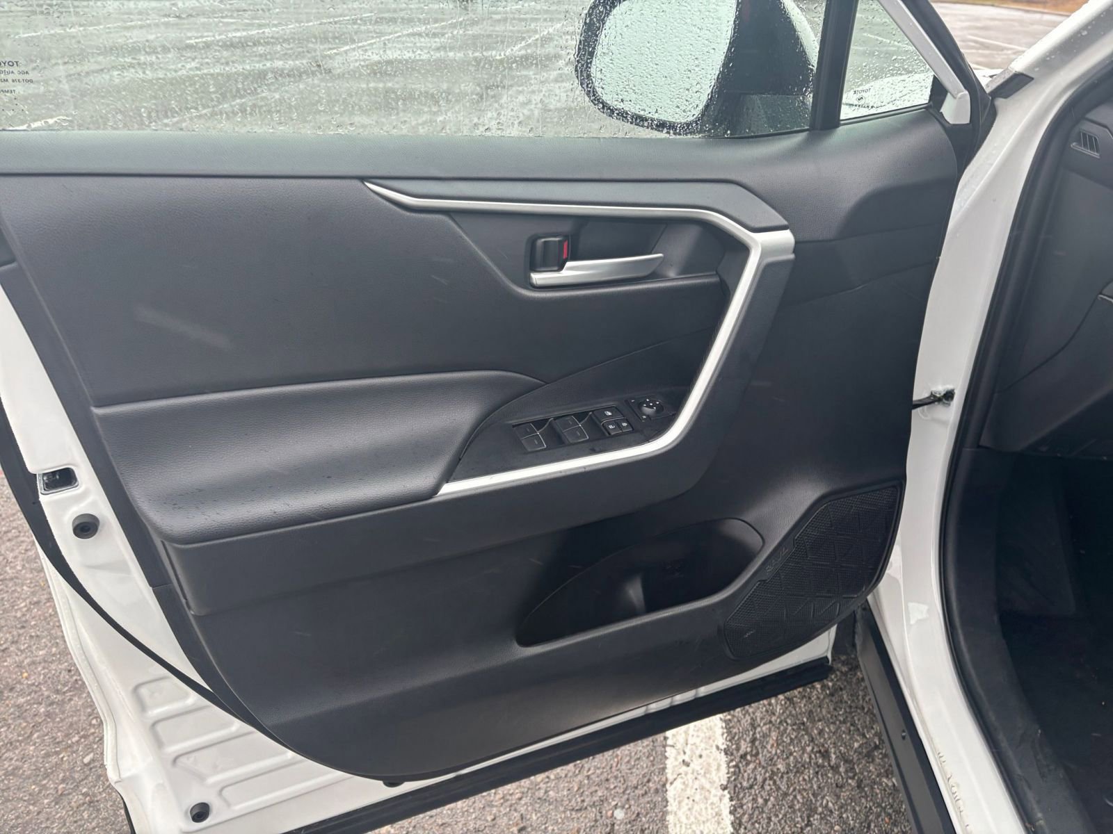 Thumbnail: 2025 Toyota RAV4 - 20