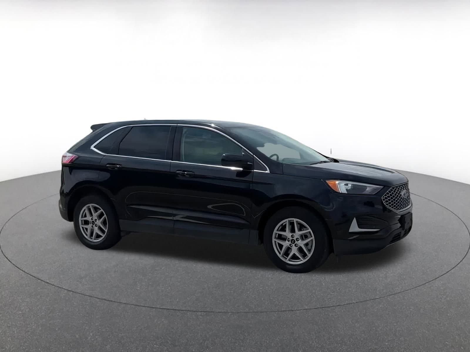 Thumbnail: 2024 Ford Edge - 2