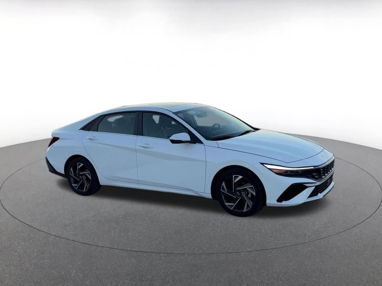 Thumbnail: 2025 Hyundai Elantra - 2