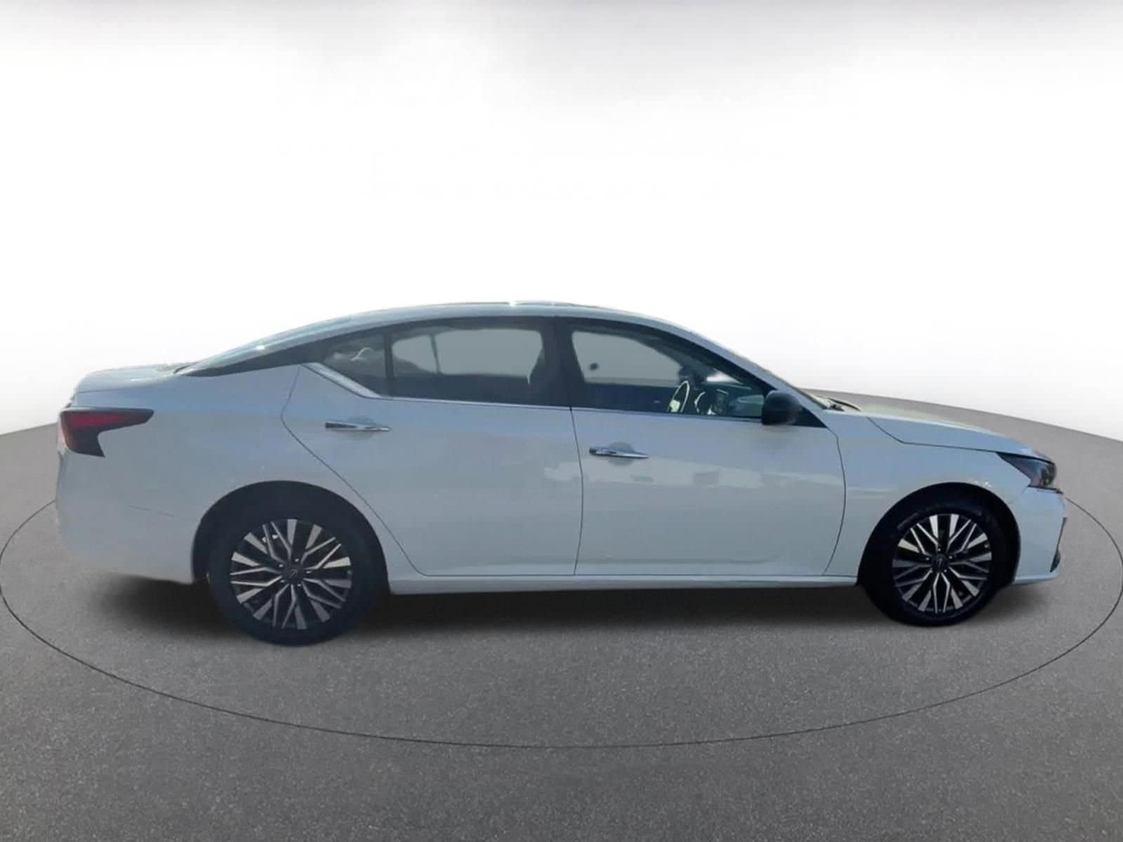 Thumbnail: 2025 Nissan Altima - 16