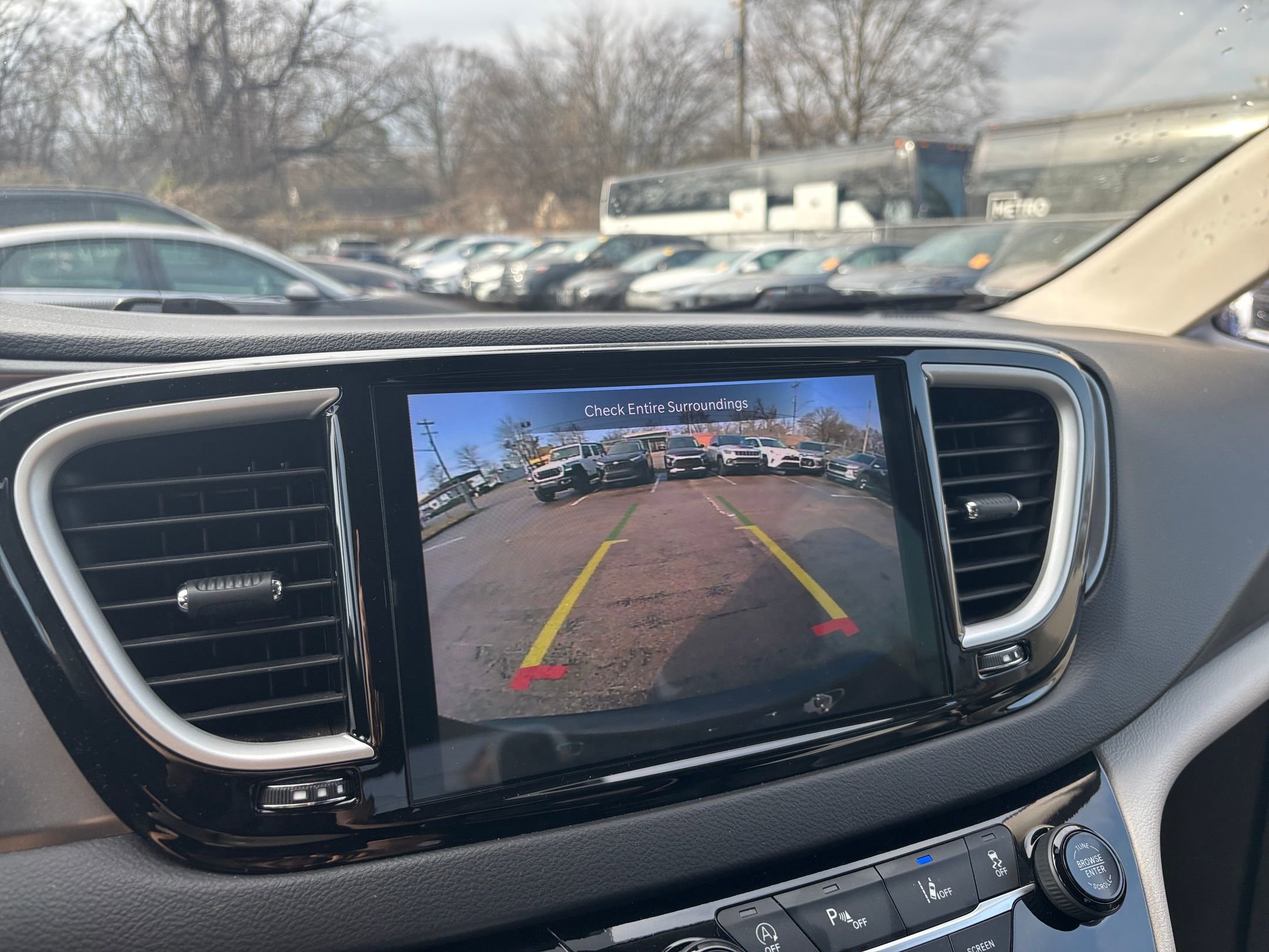 Thumbnail: 2024 Chrysler Pacifica - 22