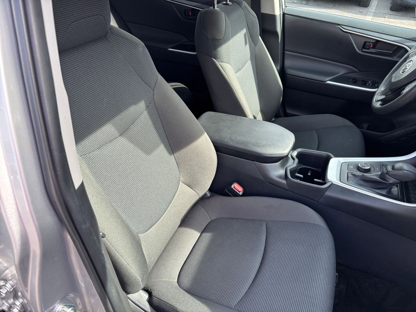 Thumbnail: 2025 Toyota RAV4 - 35