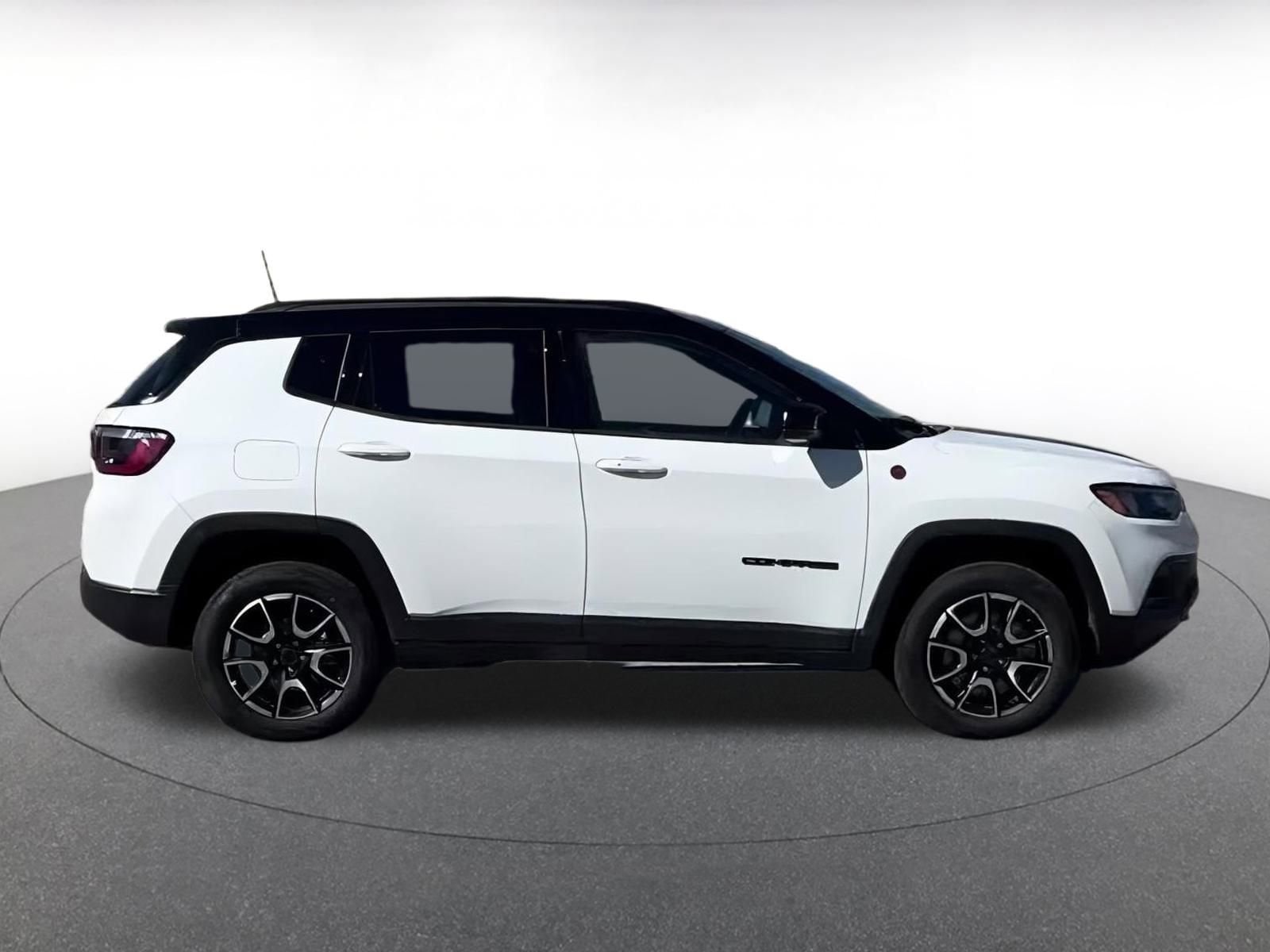 Thumbnail: 2025 Jeep Compass - 11