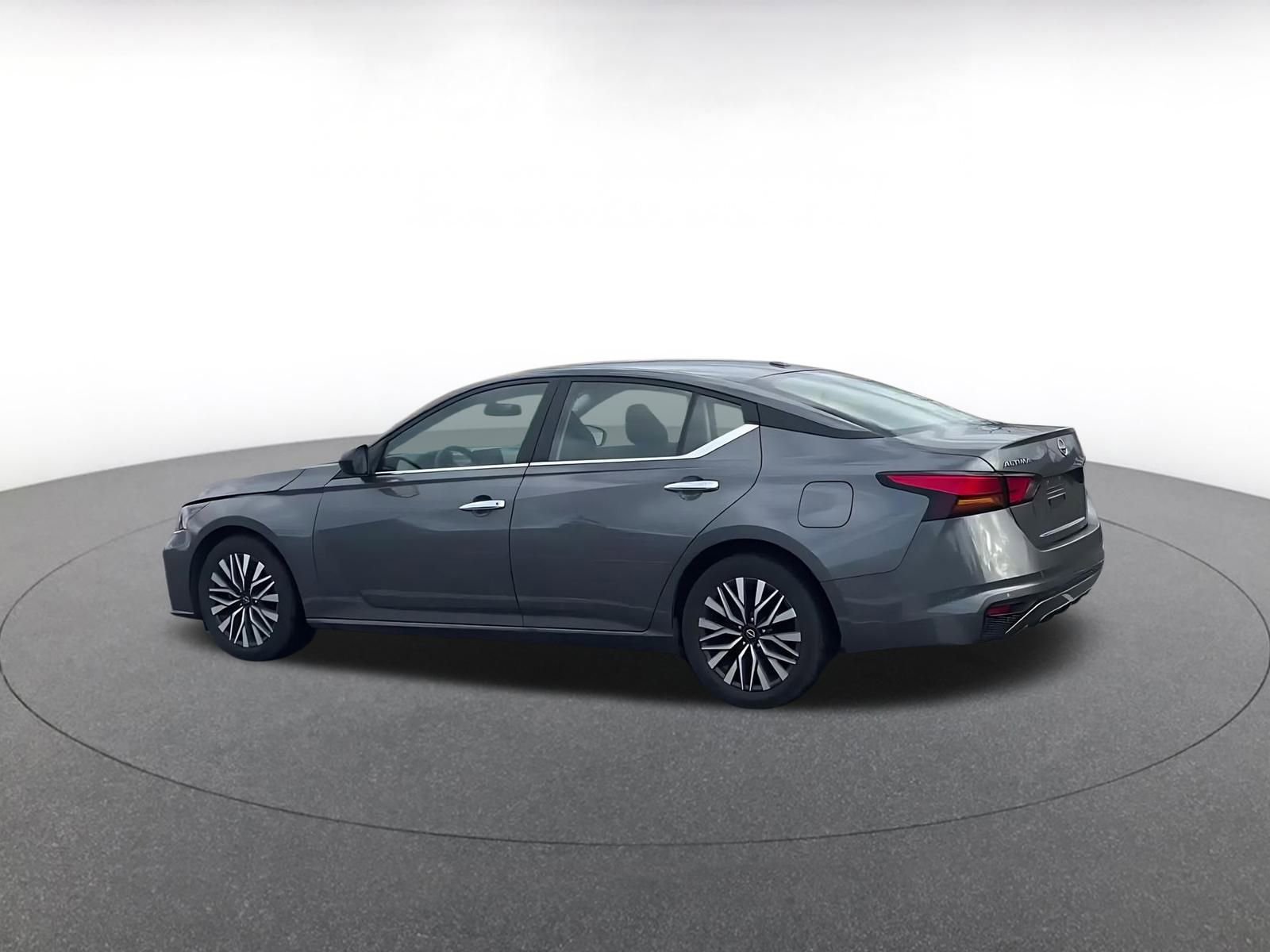 Thumbnail: 2025 Nissan Altima - 10