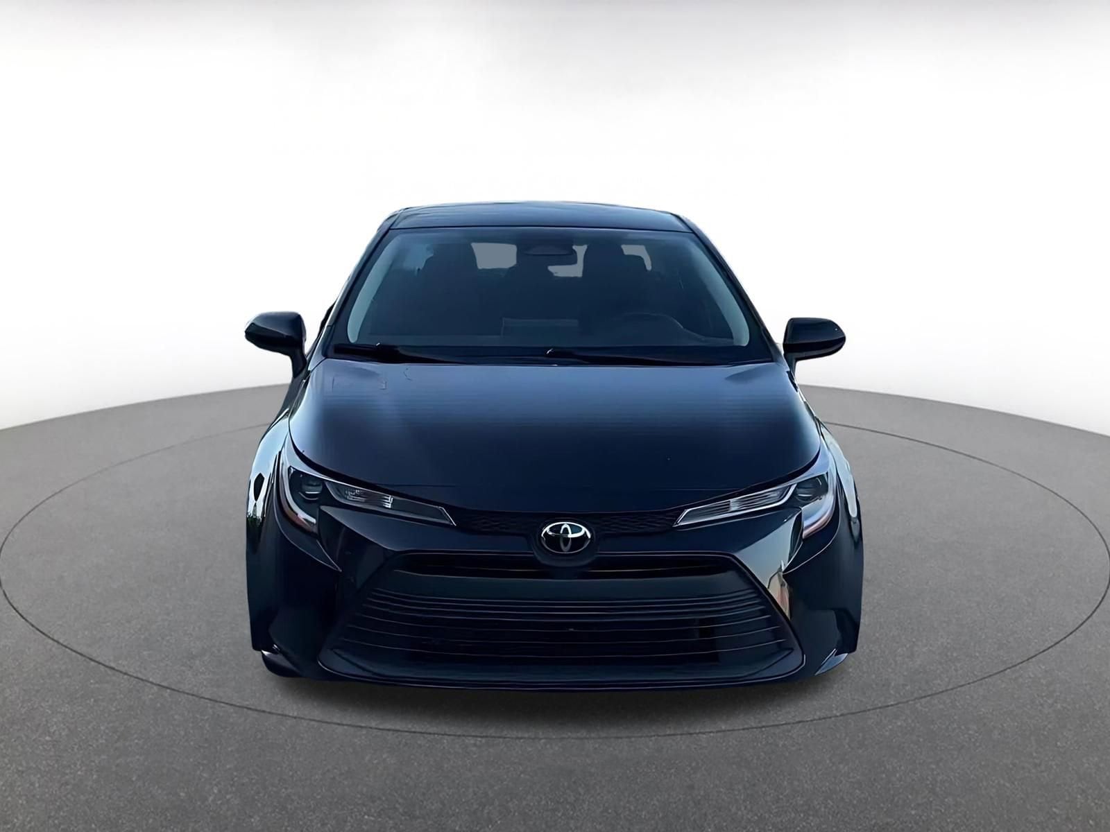 Thumbnail: 2023 Toyota Corolla - 4