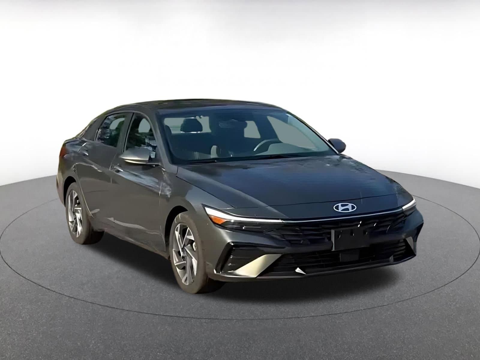 Thumbnail: 2025 Hyundai Elantra - 3