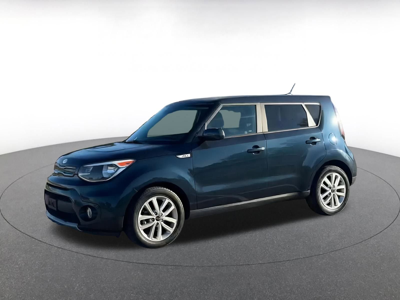 Thumbnail: 2017 Kia Soul - 8