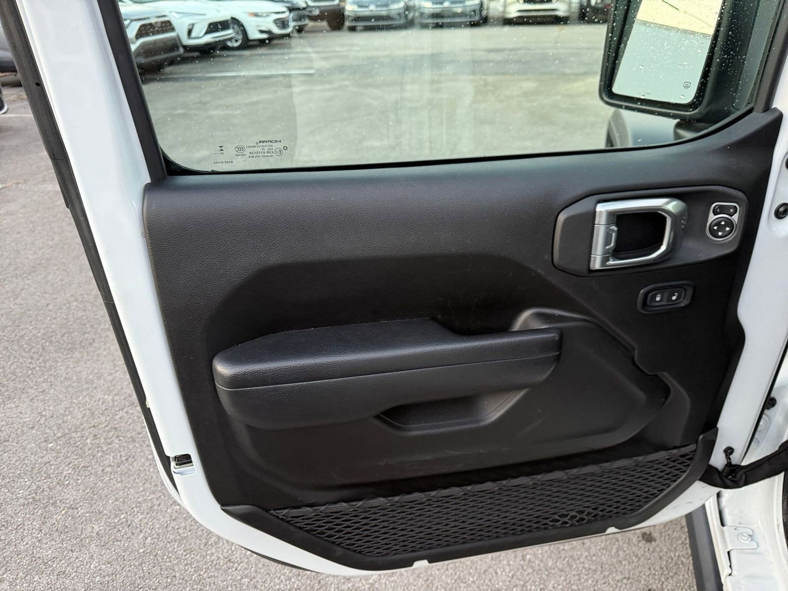 Thumbnail: 2025 Jeep Wrangler - 20