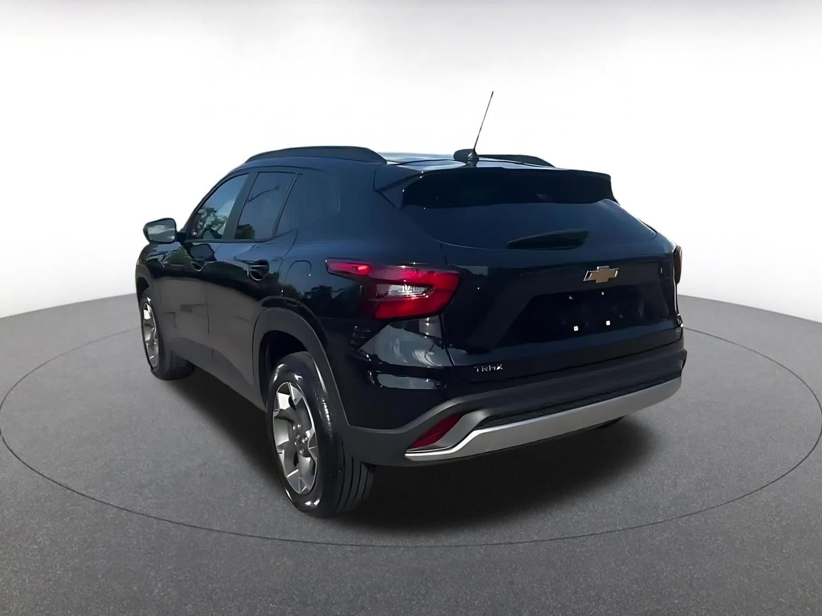 Thumbnail: 2025 Chevrolet Trax - 11