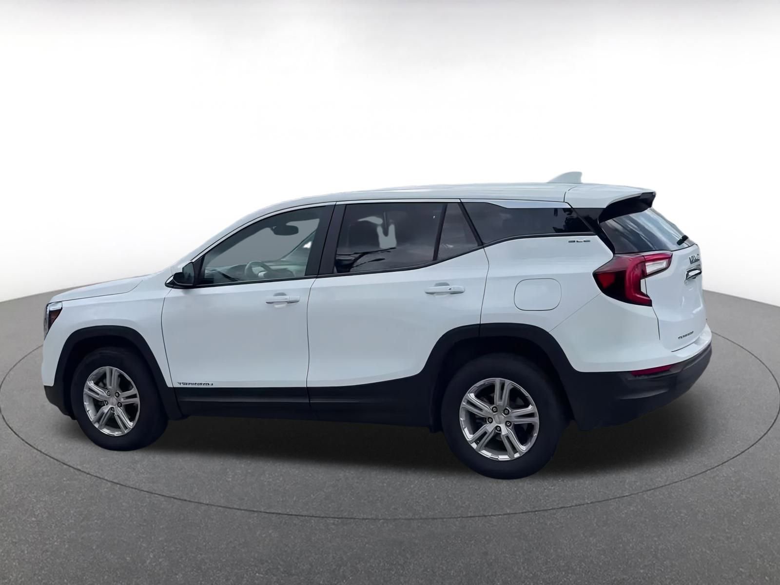 Thumbnail: 2024 GMC Terrain - 10