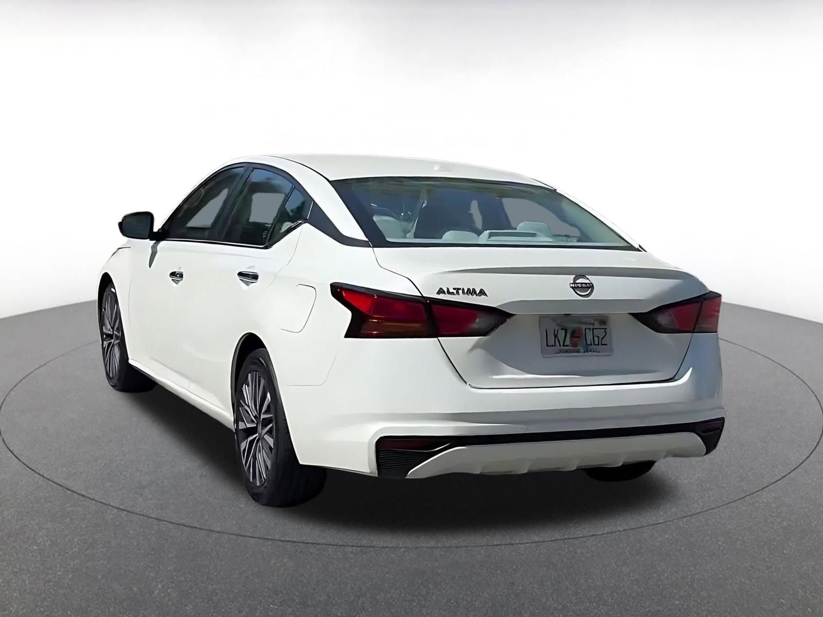 Thumbnail: 2025 Nissan Altima - 11