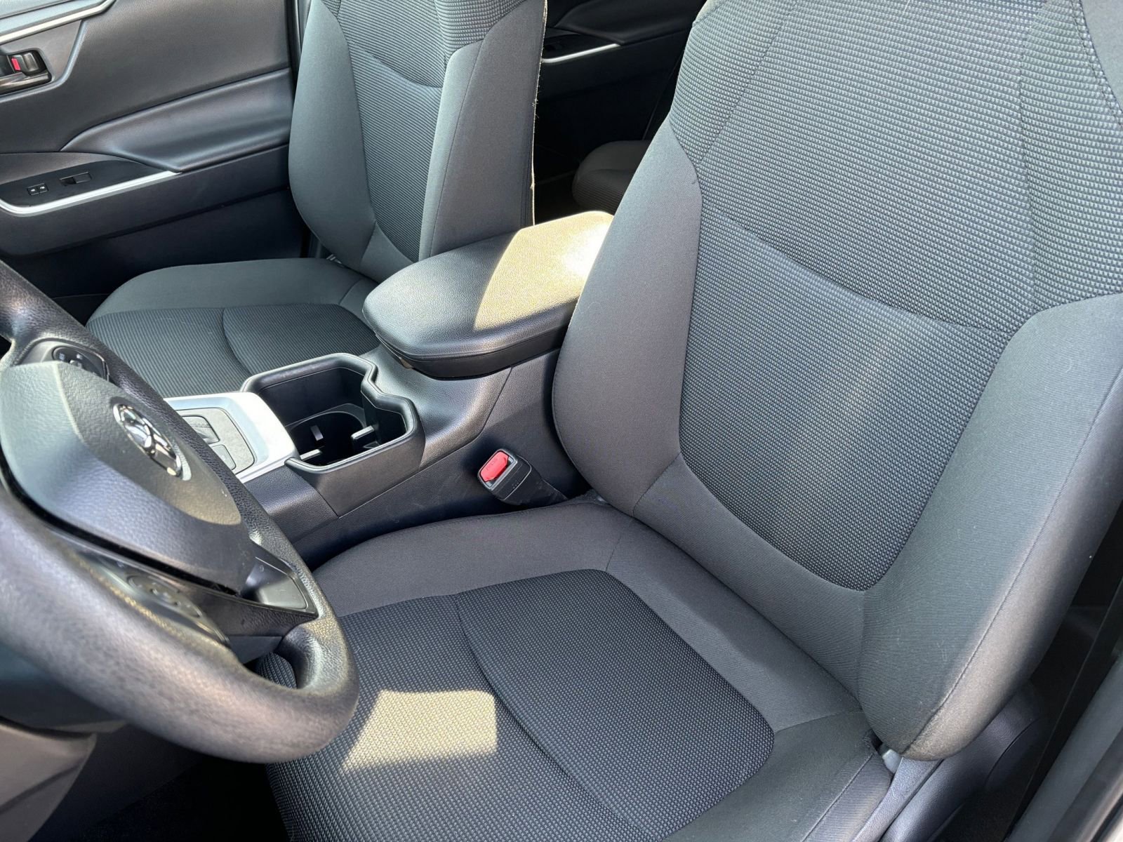 Thumbnail: 2025 Toyota RAV4 - 35