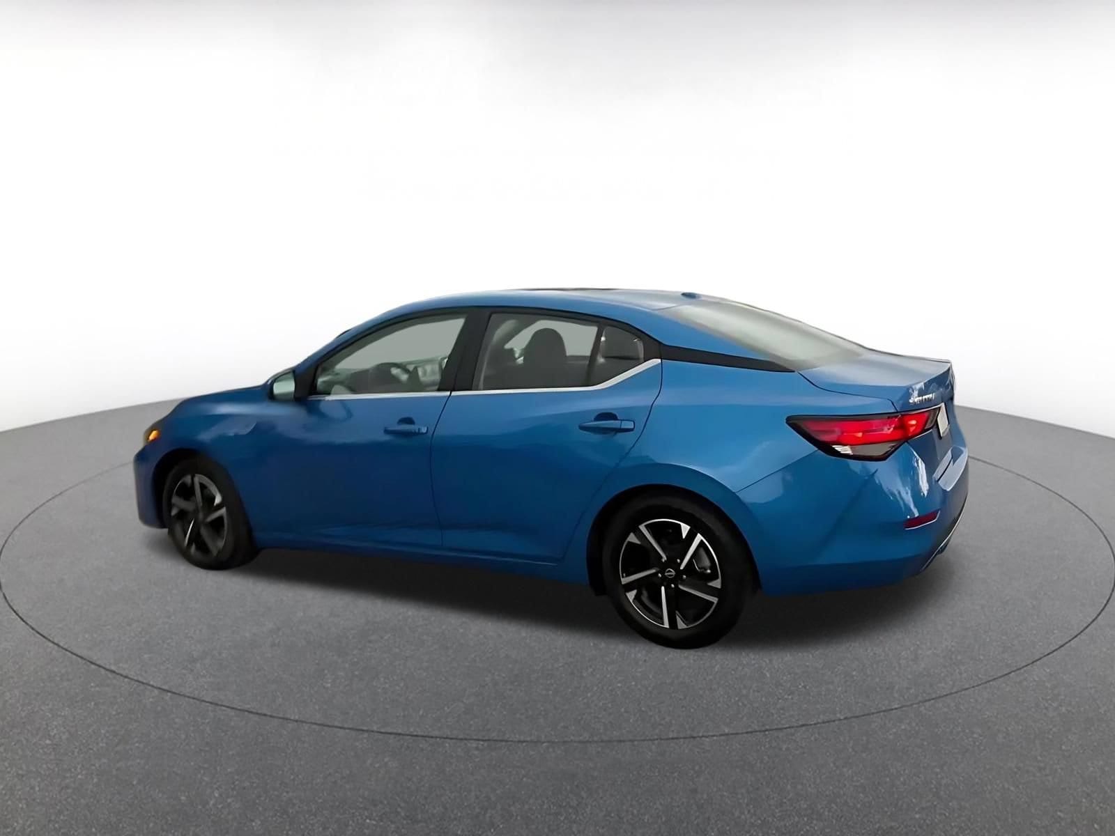 Thumbnail: 2025 Nissan Sentra - 10
