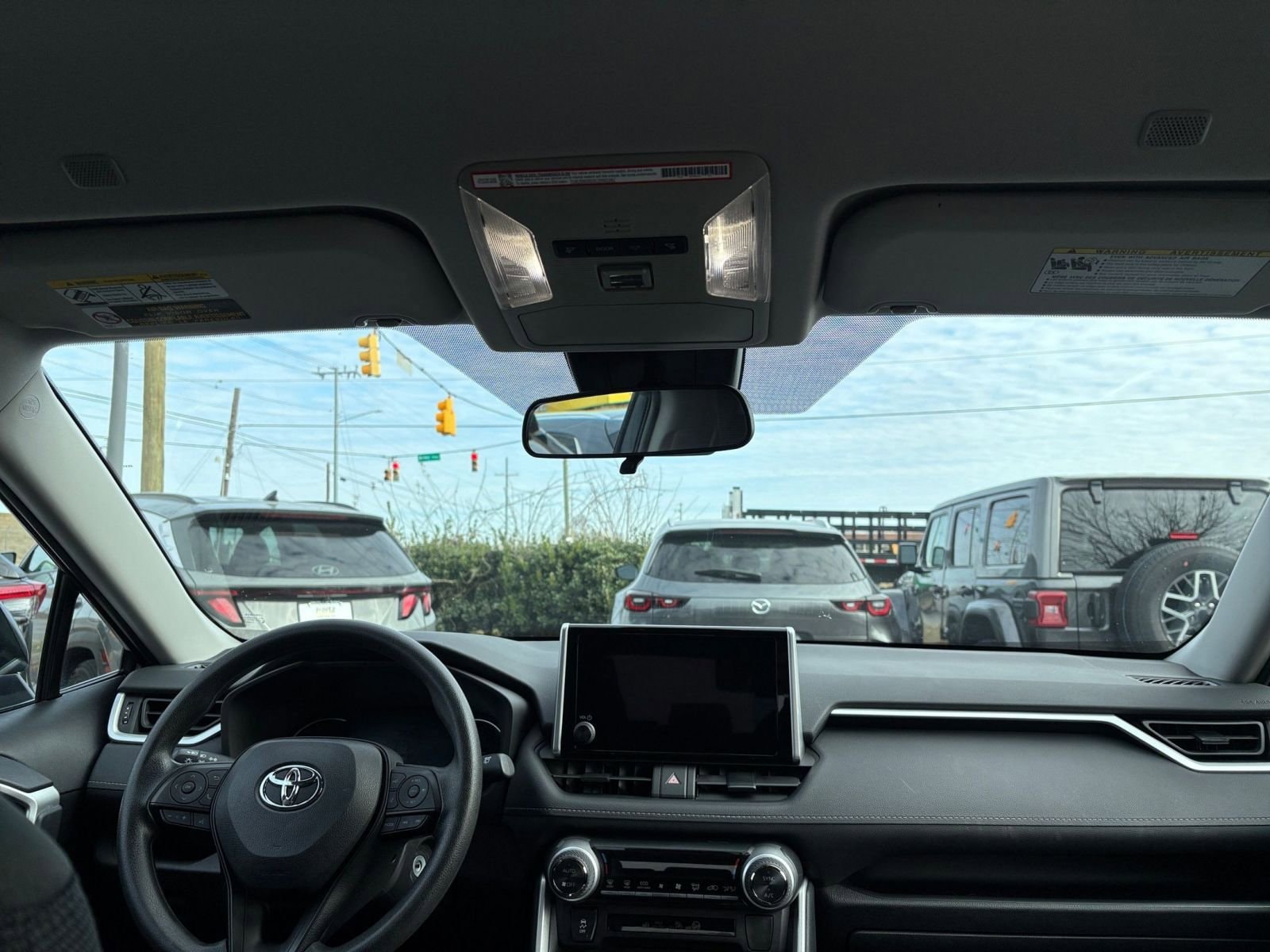 Thumbnail: 2025 Toyota RAV4 - 34