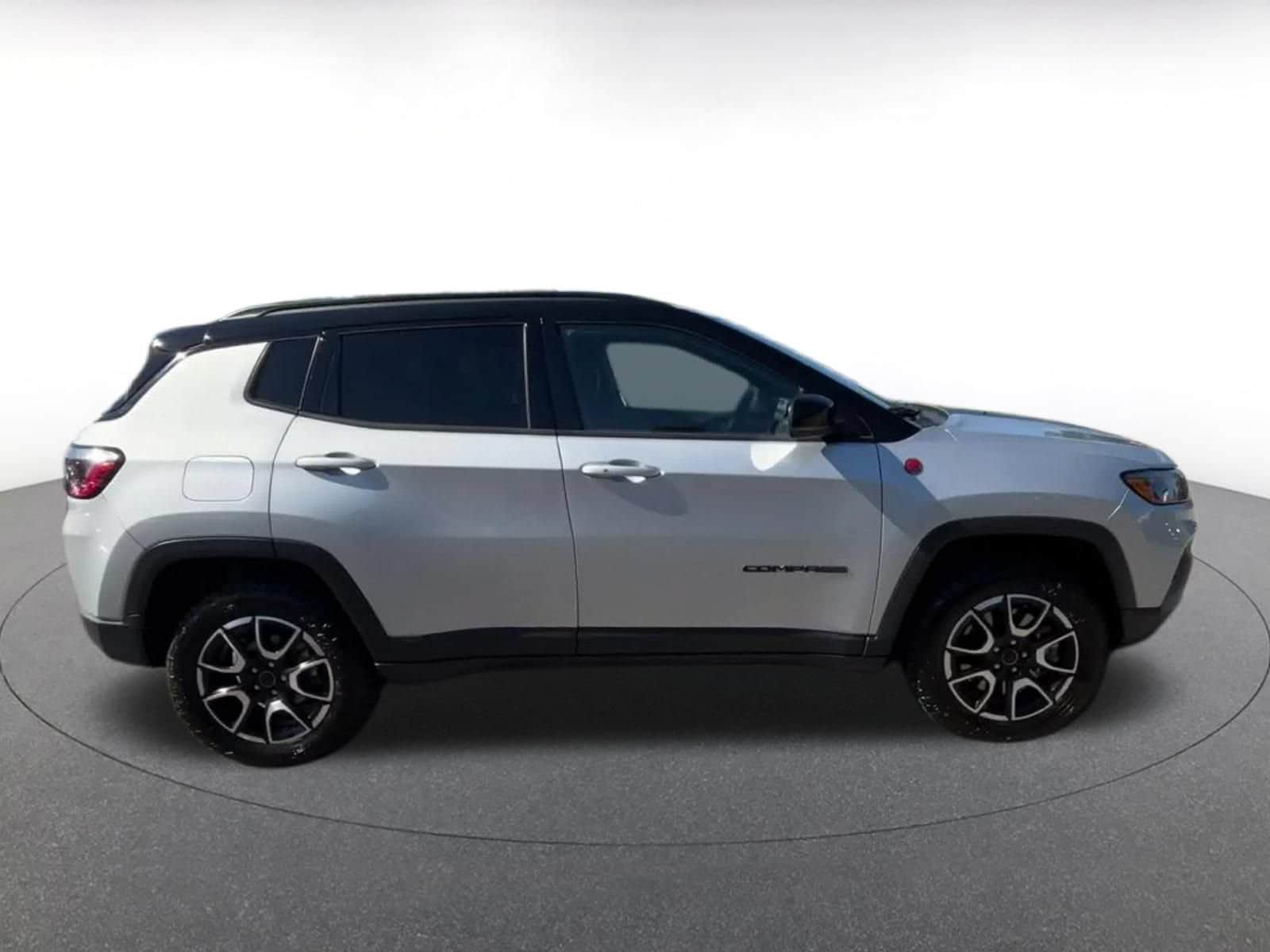 Thumbnail: 2025 Jeep Compass - 16
