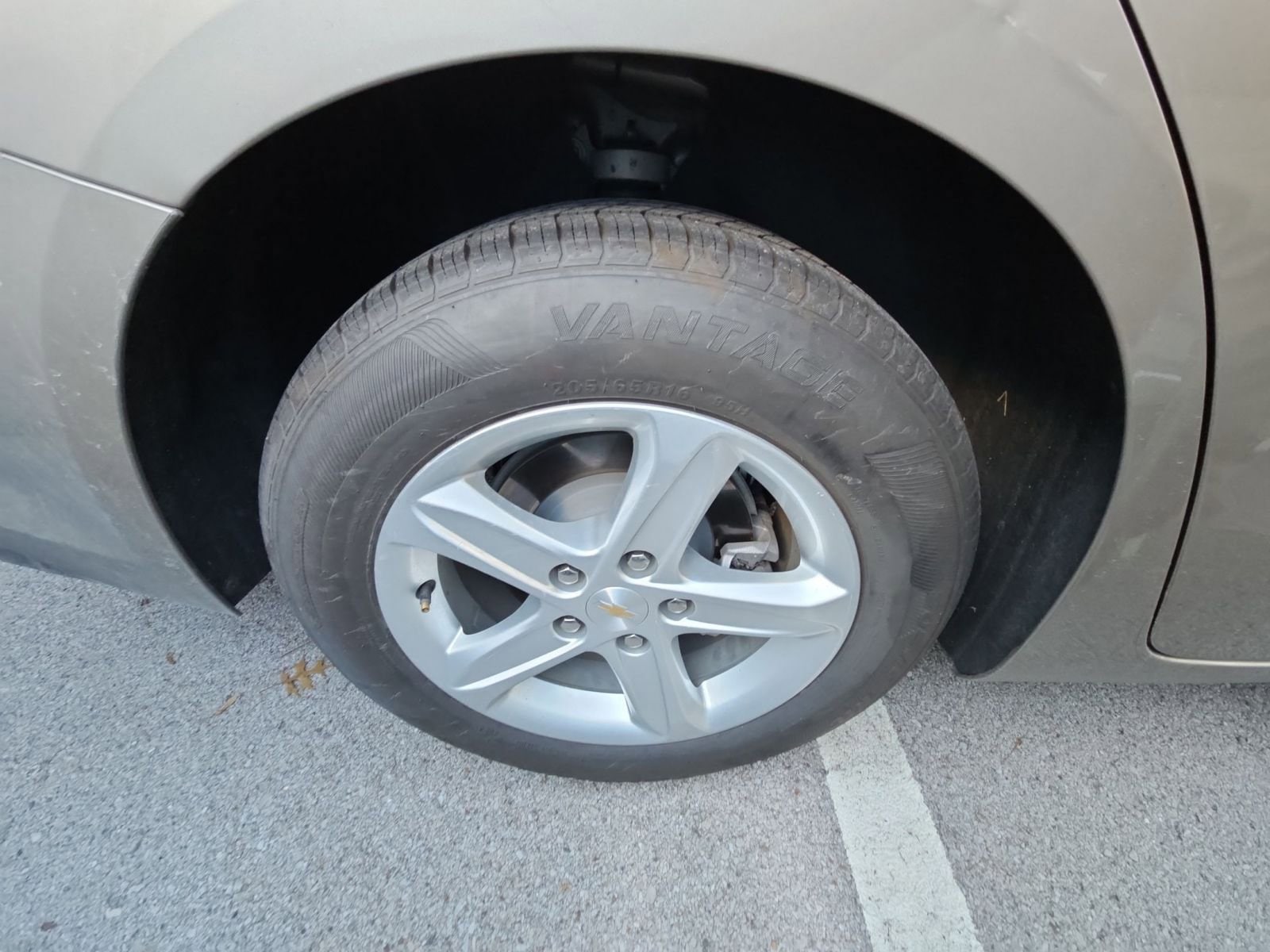 Thumbnail: 2024 Chevrolet Malibu - 9