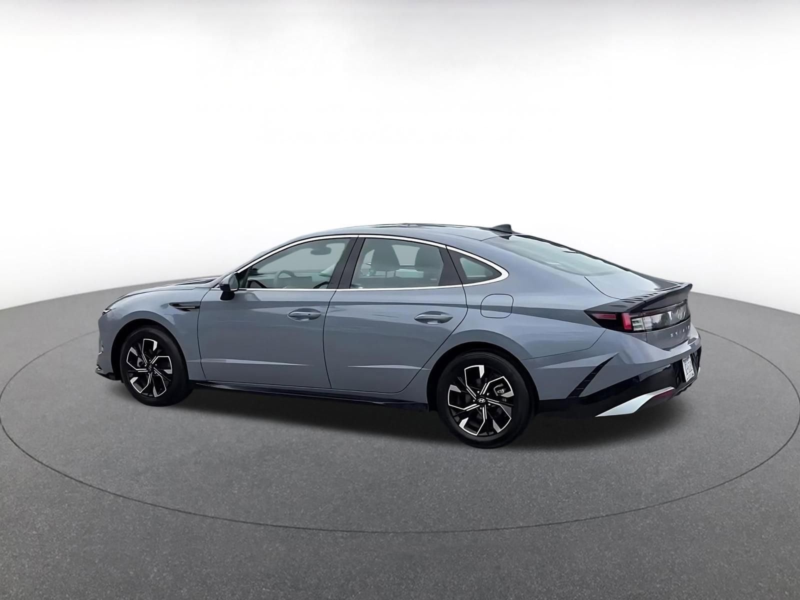 Thumbnail: 2025 Hyundai Sonata - 10