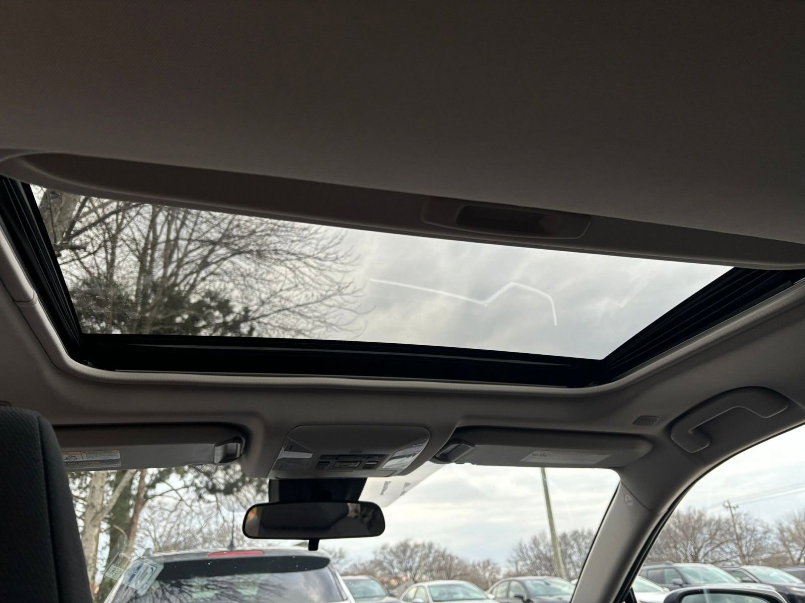 Thumbnail: 2025 Toyota RAV4 - 29