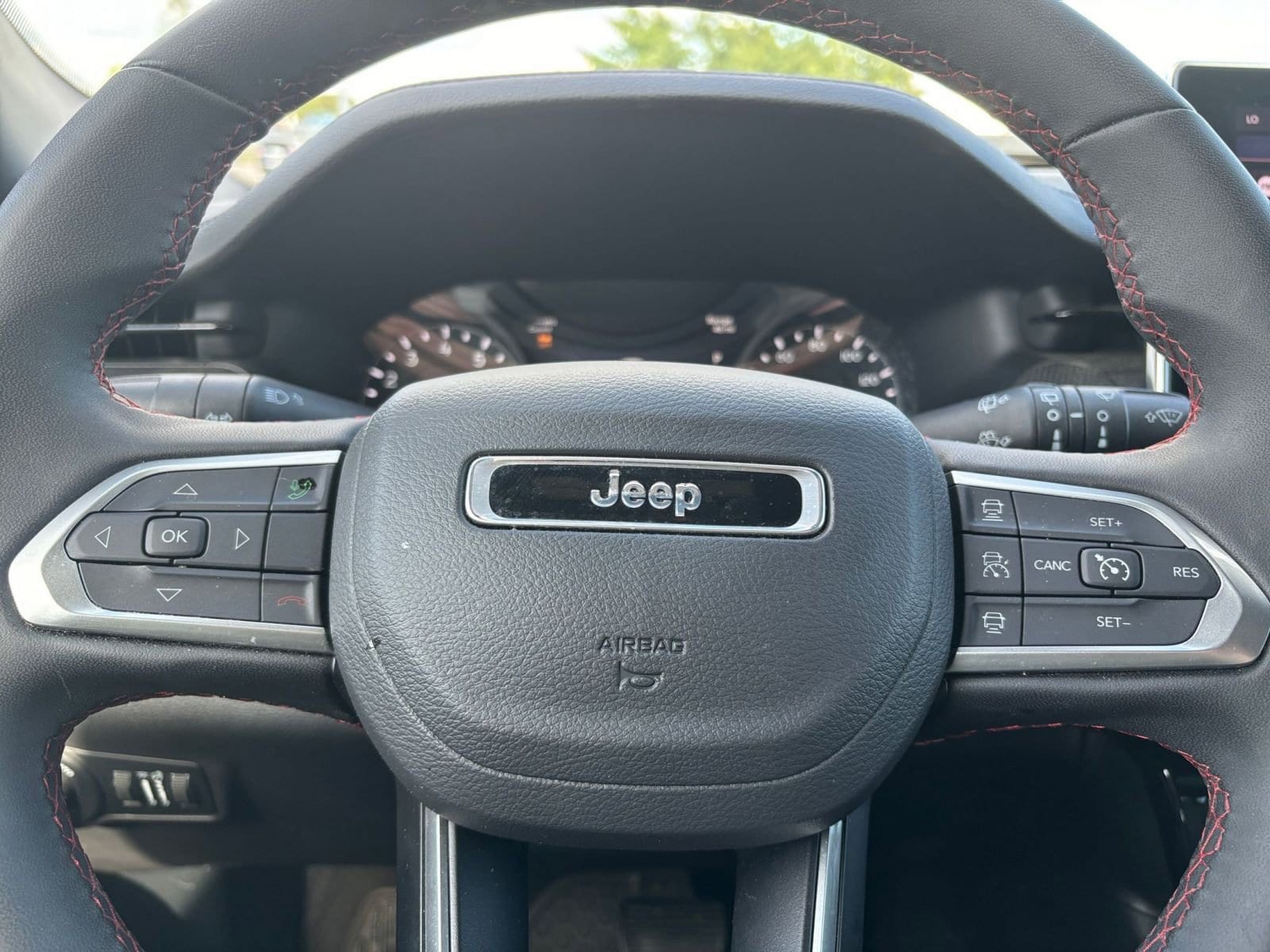 Thumbnail: 2025 Jeep Compass - 25