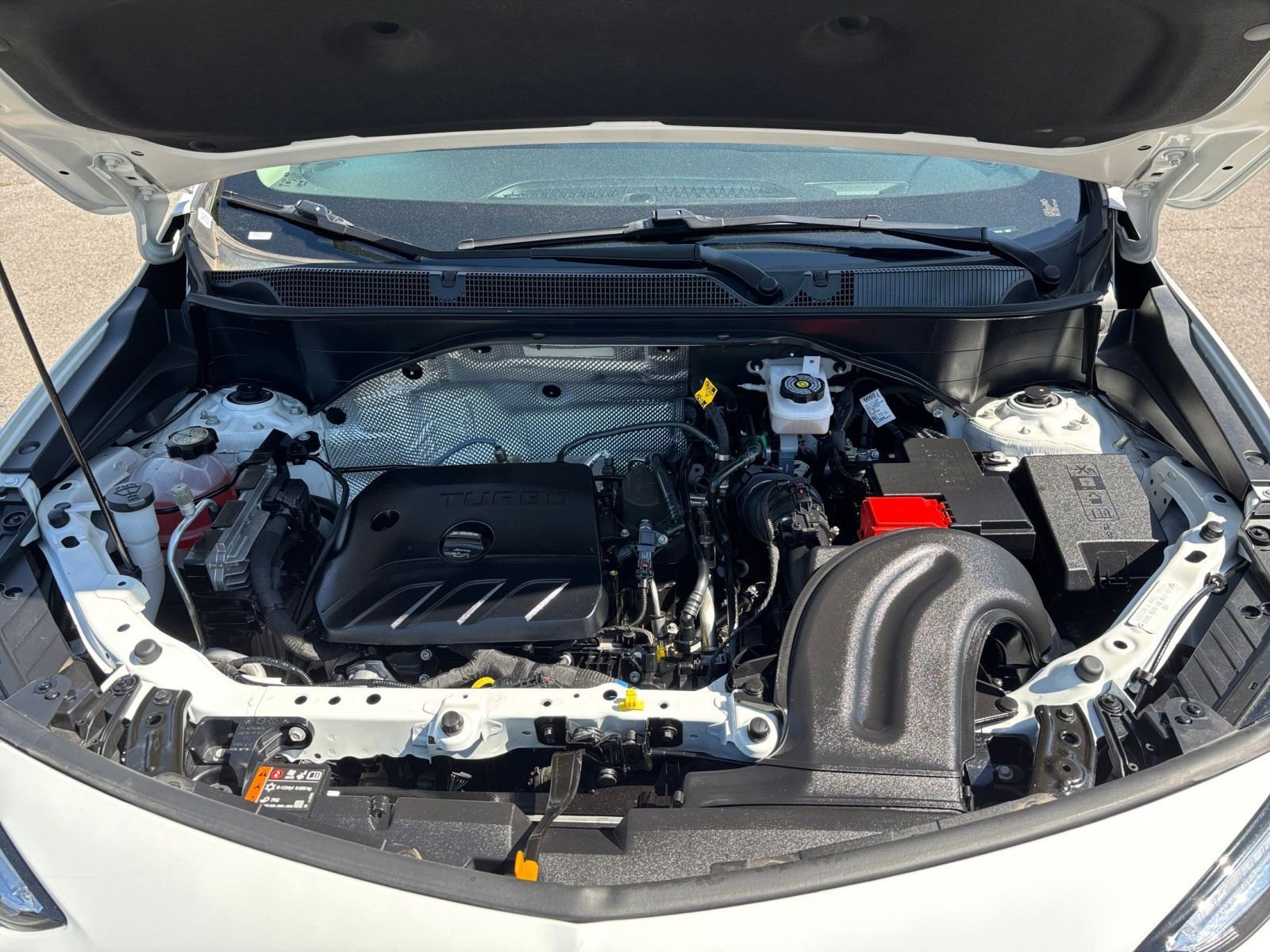 Thumbnail: 2025 Buick Encore GX - 31