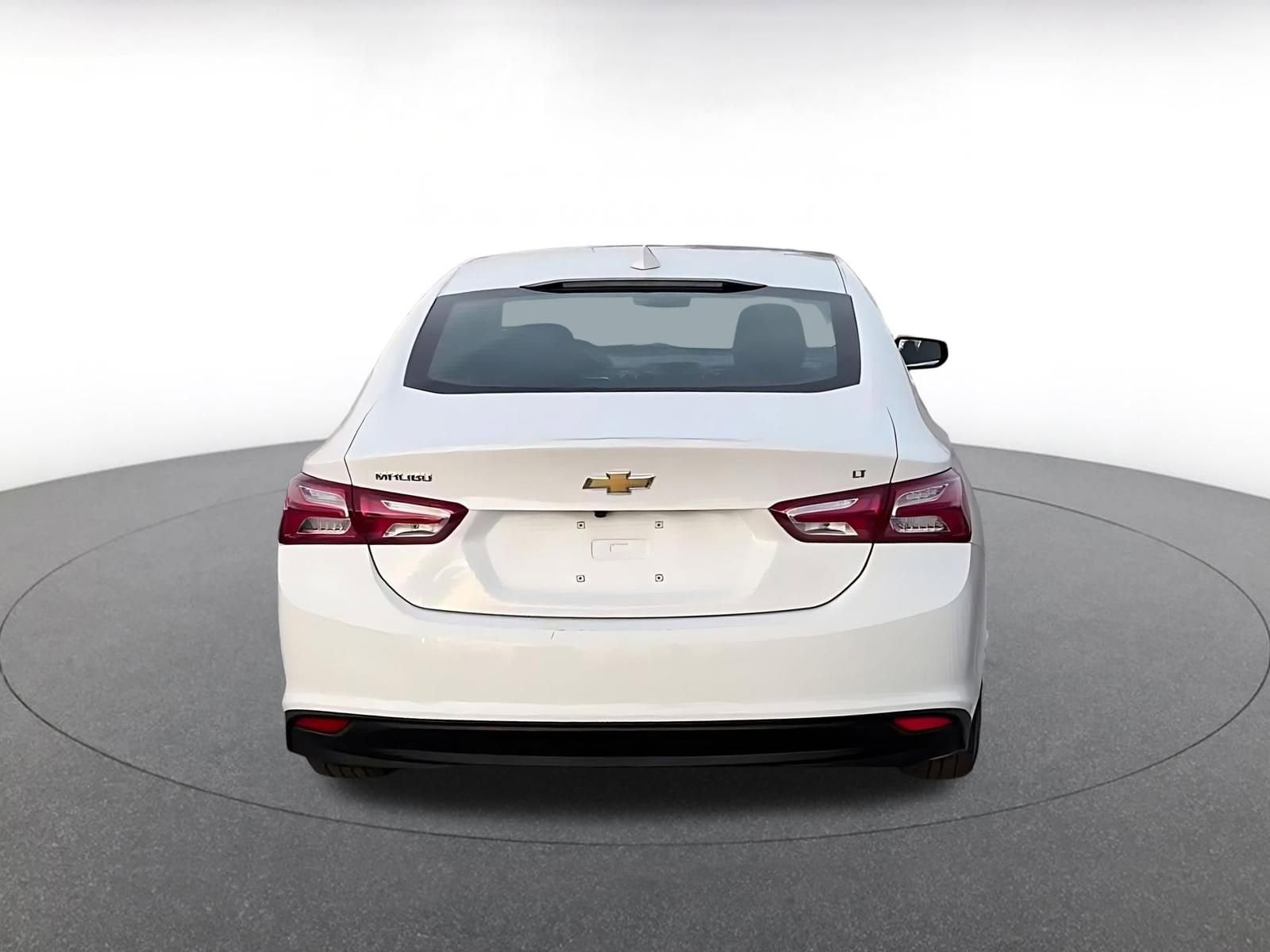 Thumbnail: 2022 Chevrolet Malibu - 12