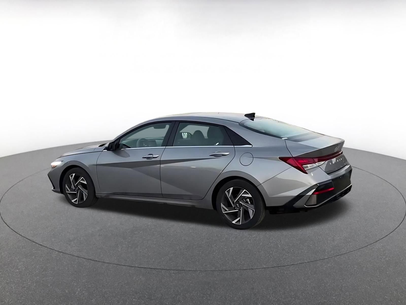 Thumbnail: 2025 Hyundai Elantra - 10