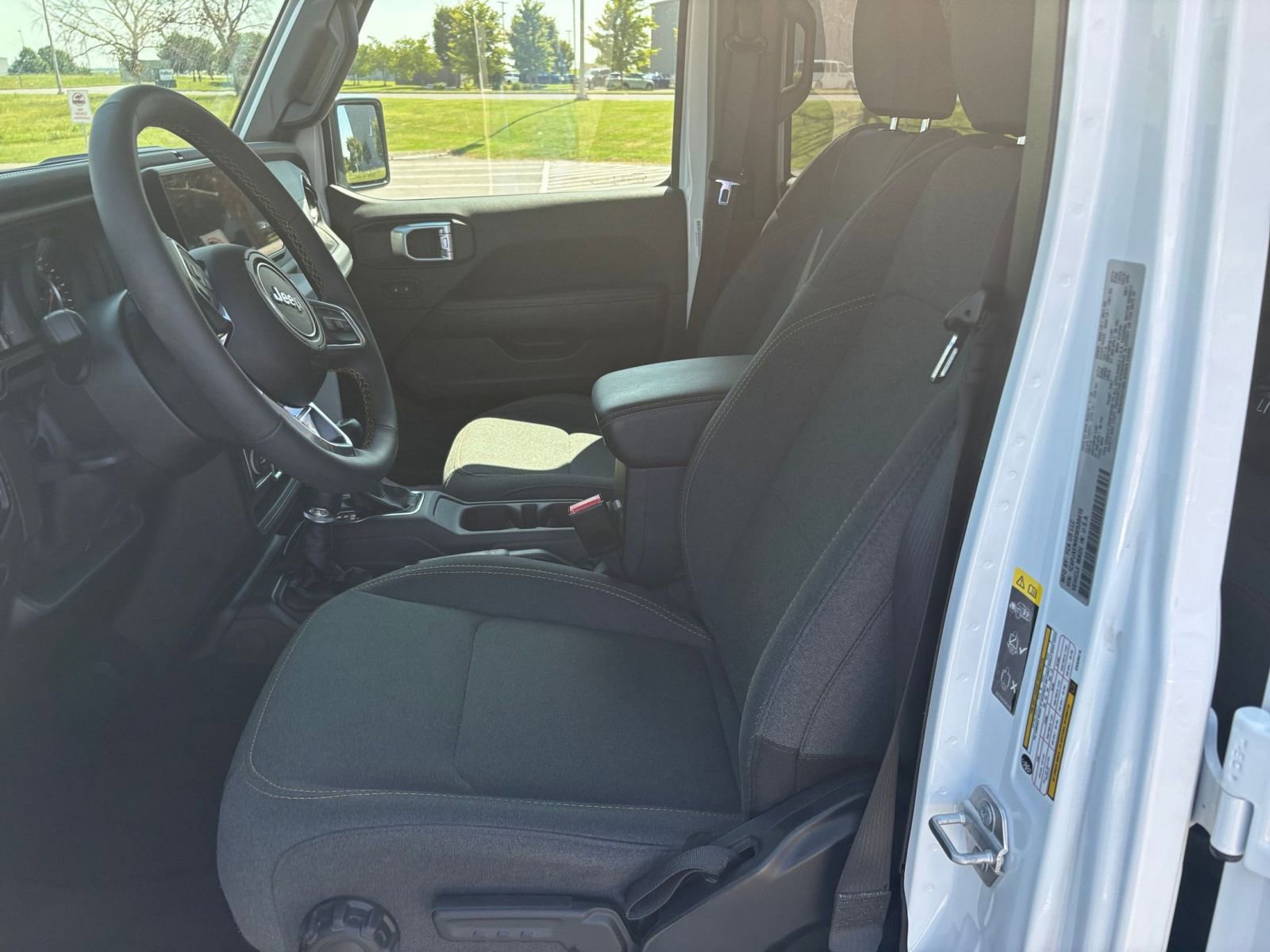 Thumbnail: 2025 Jeep Wrangler - 25