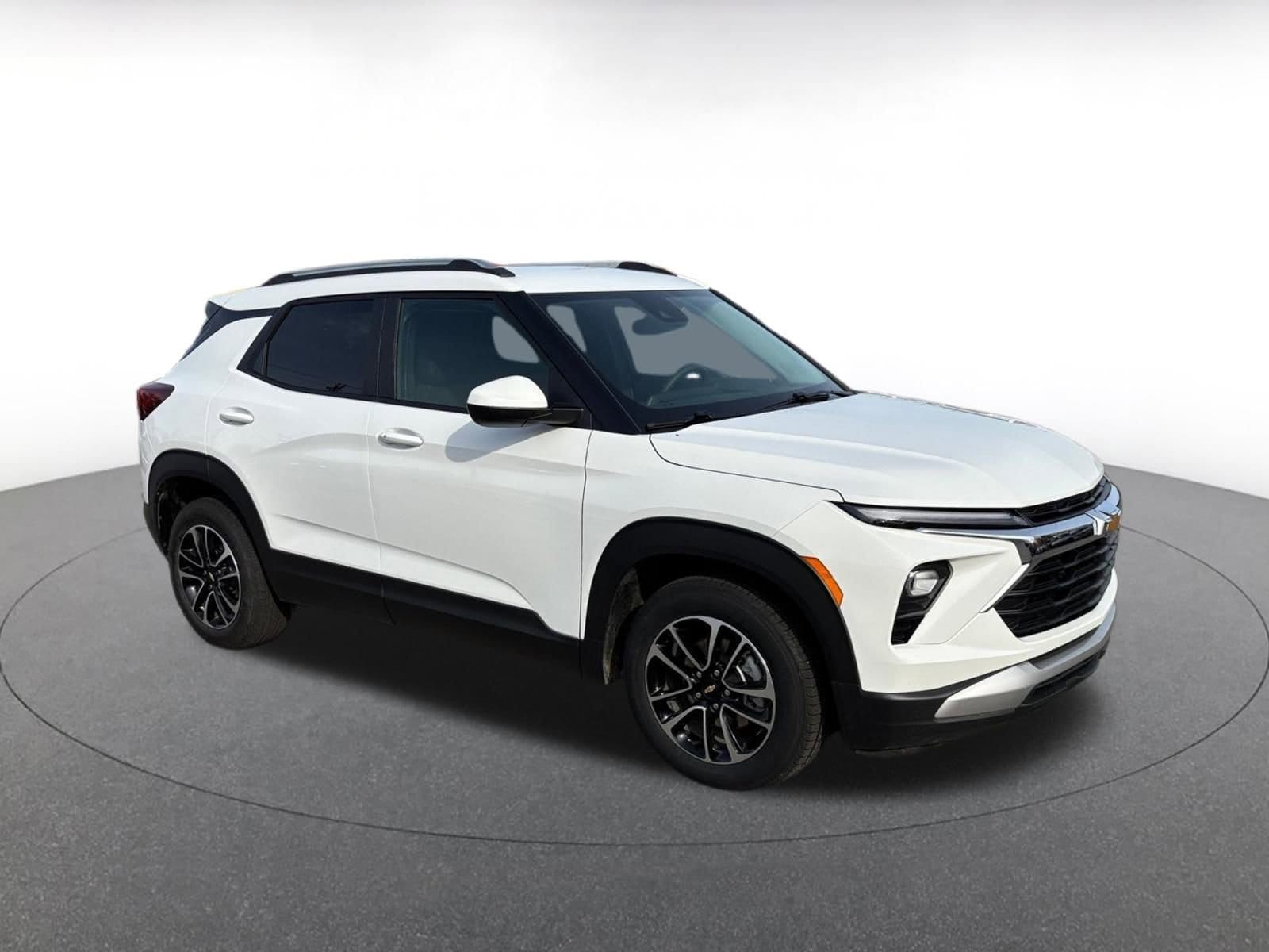 Thumbnail: 2025 Chevrolet TrailBlazer - 1