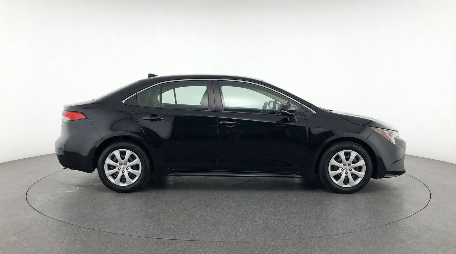 Thumbnail: 2025 Toyota Corolla - 13