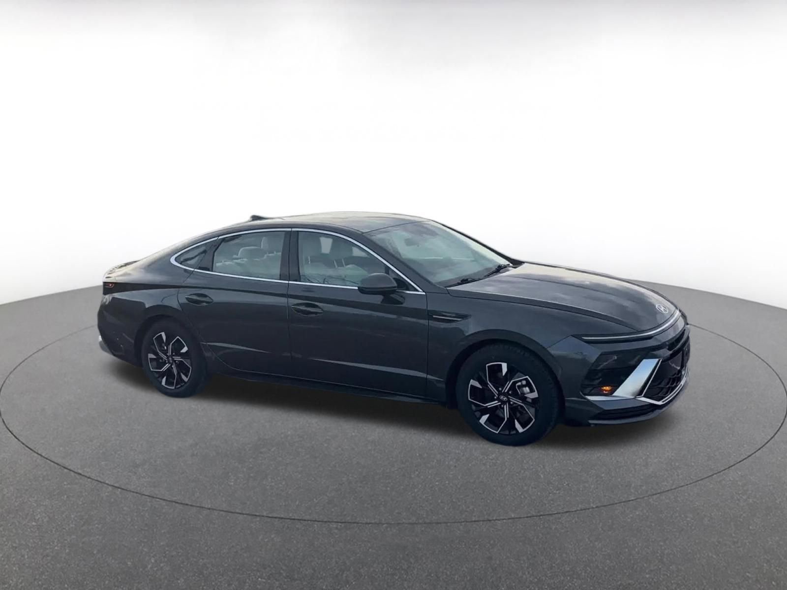 Thumbnail: 2025 Hyundai Sonata - 2