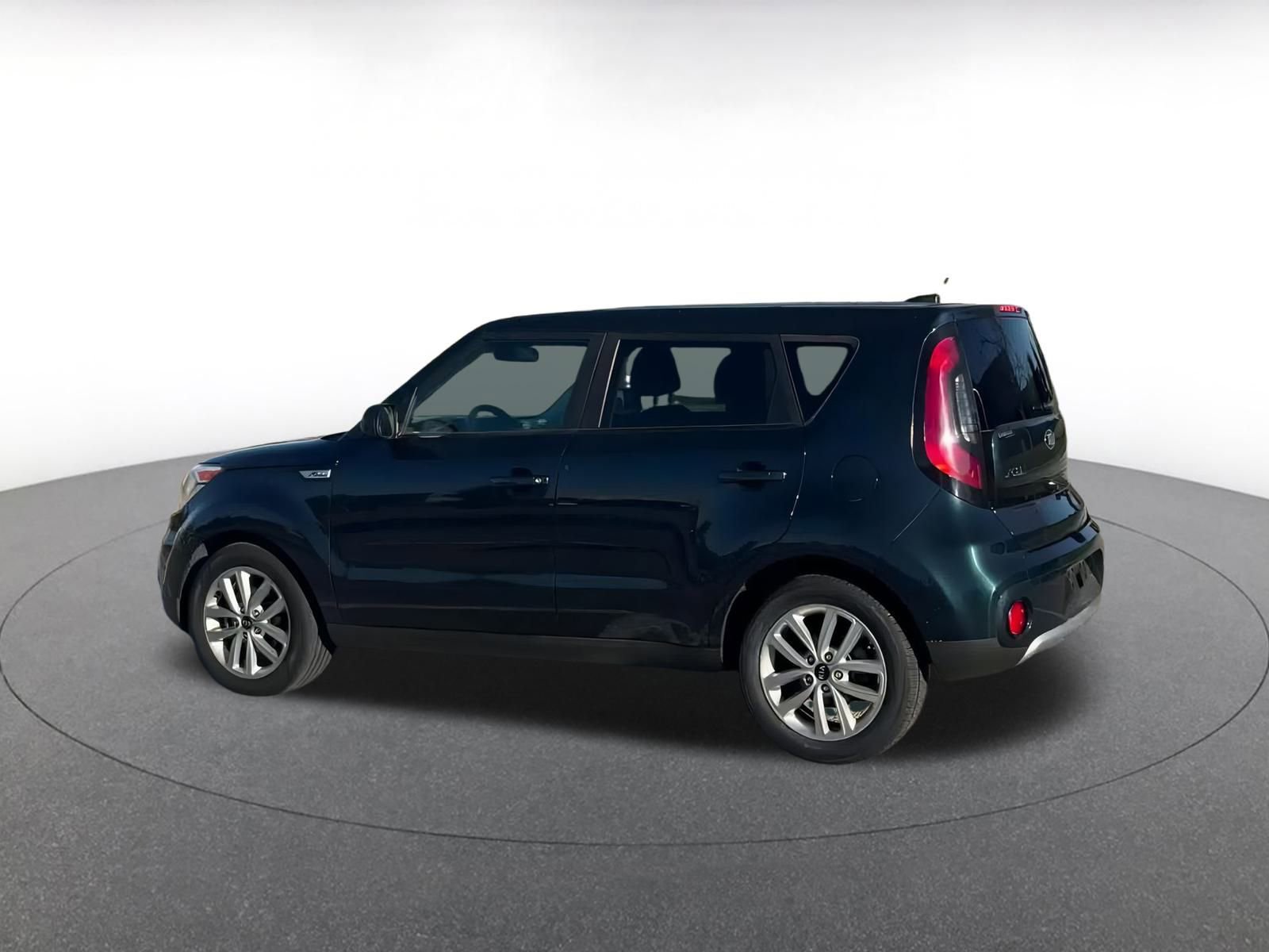 Thumbnail: 2017 Kia Soul - 10