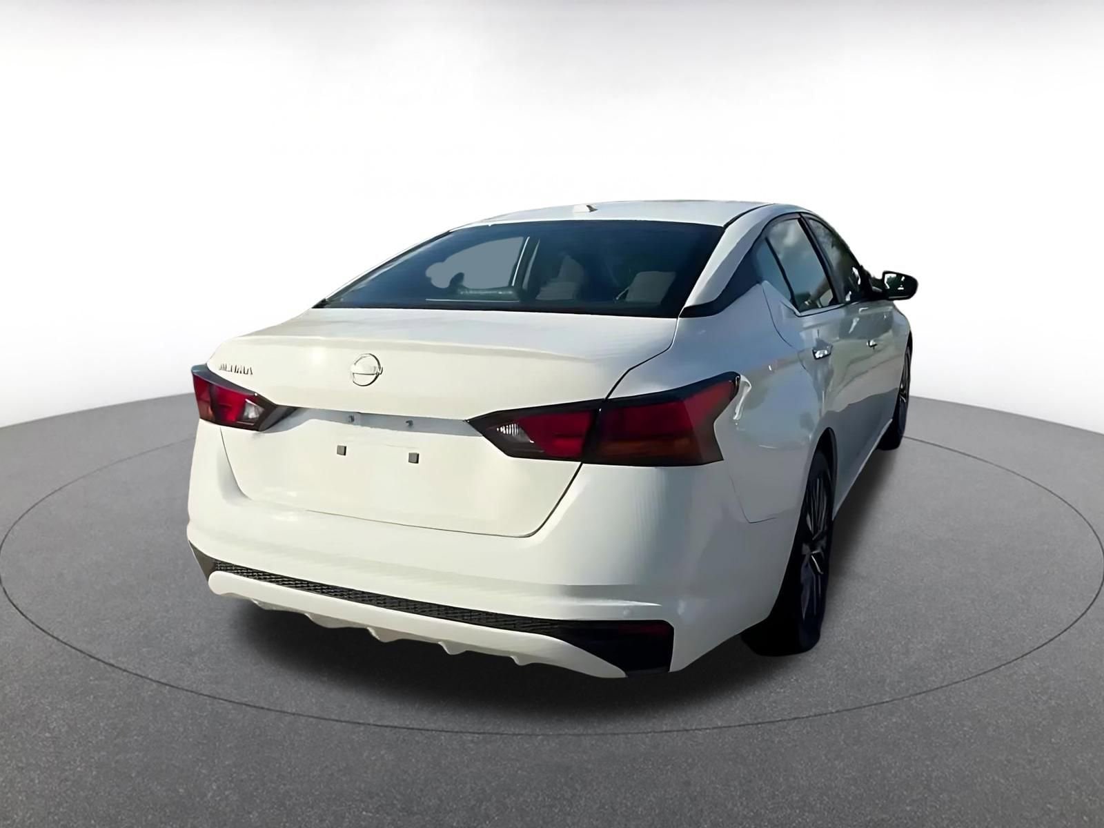 Thumbnail: 2025 Nissan Altima - 14