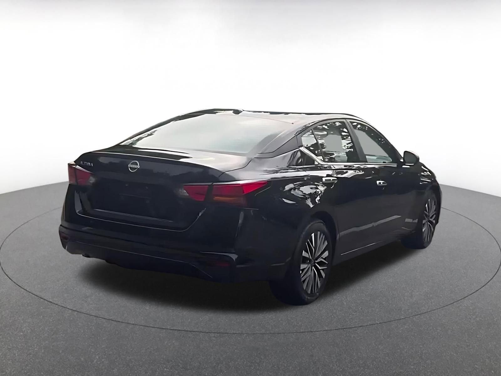 Thumbnail: 2025 Nissan Altima - 14