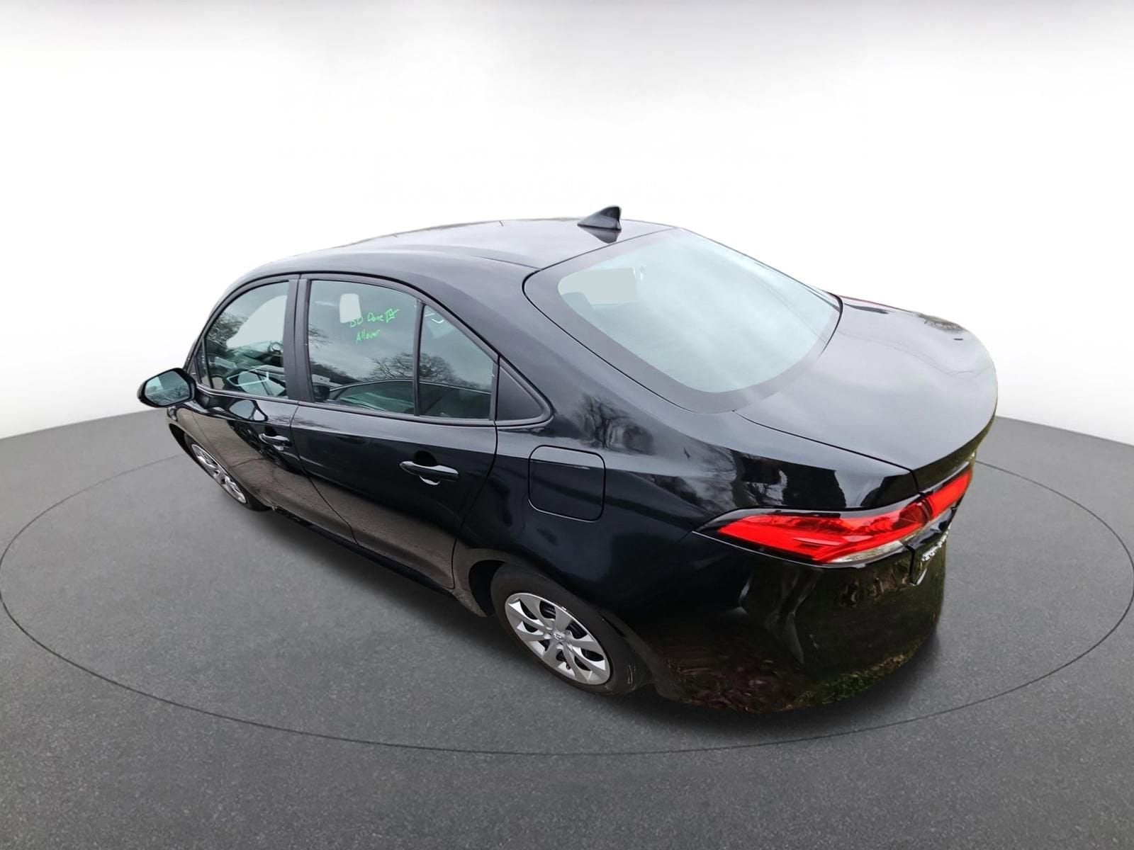 Thumbnail: 2025 Toyota Corolla - 4