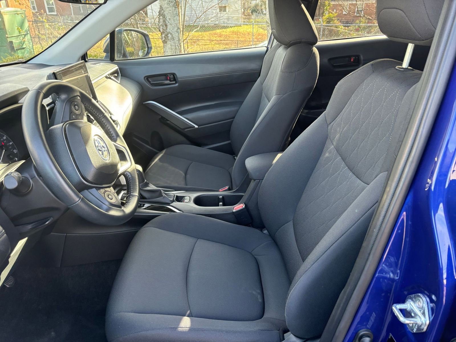 Thumbnail: 2025 Toyota Corolla Cross - 25