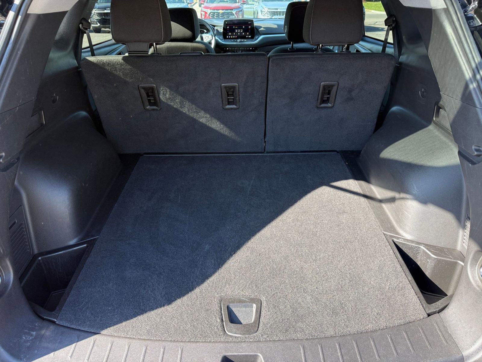 Thumbnail: 2025 Chevrolet Blazer - 32