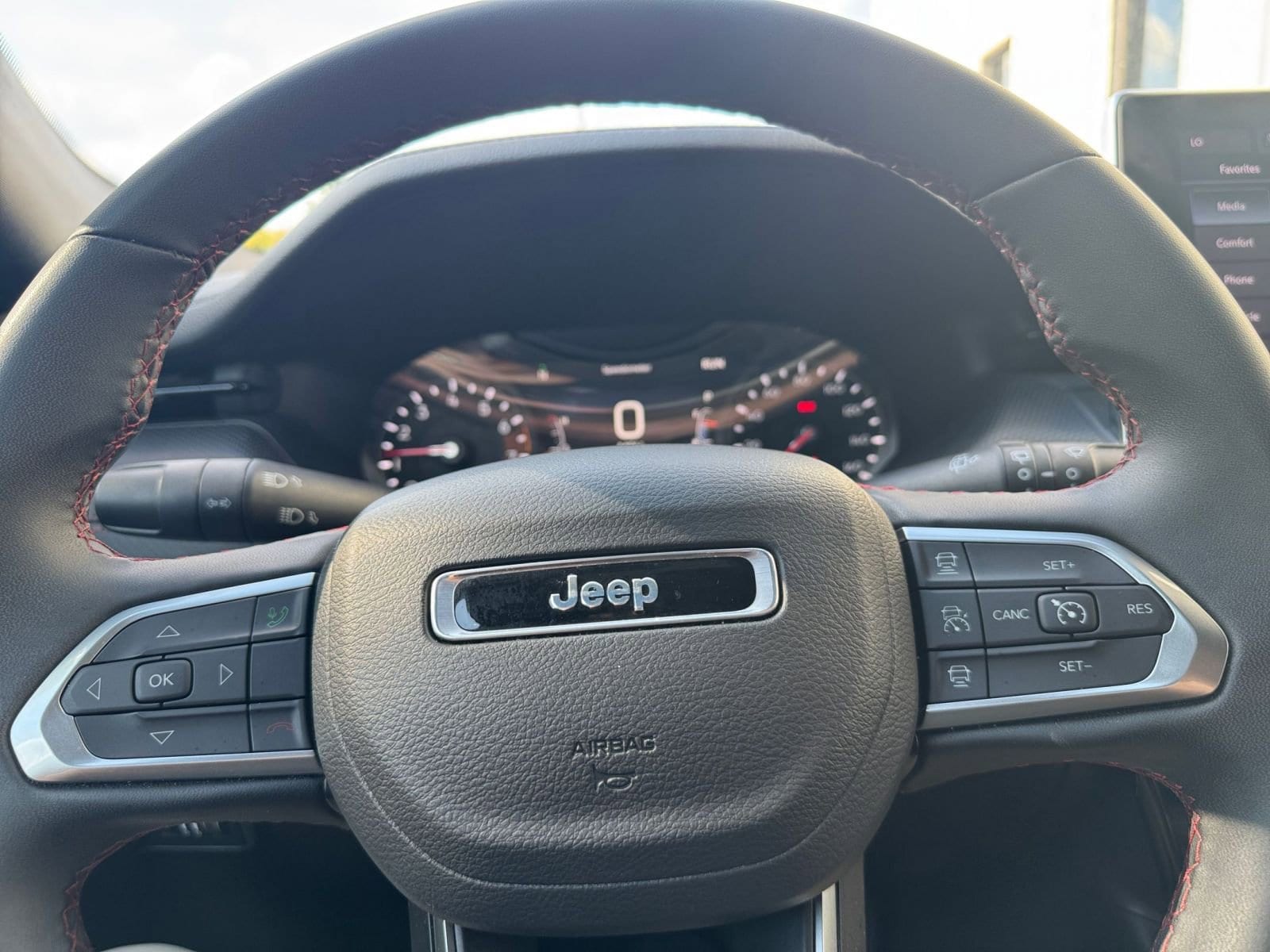 Thumbnail: 2025 Jeep Compass - 27