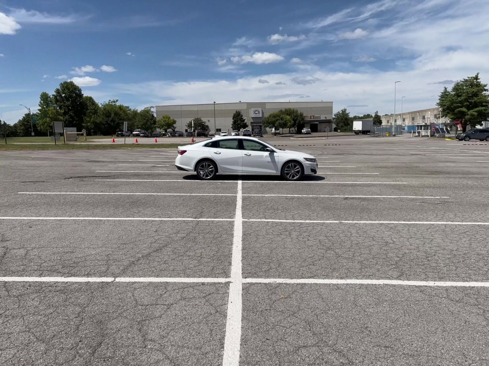 Thumbnail: 2024 Chevrolet Malibu - 10