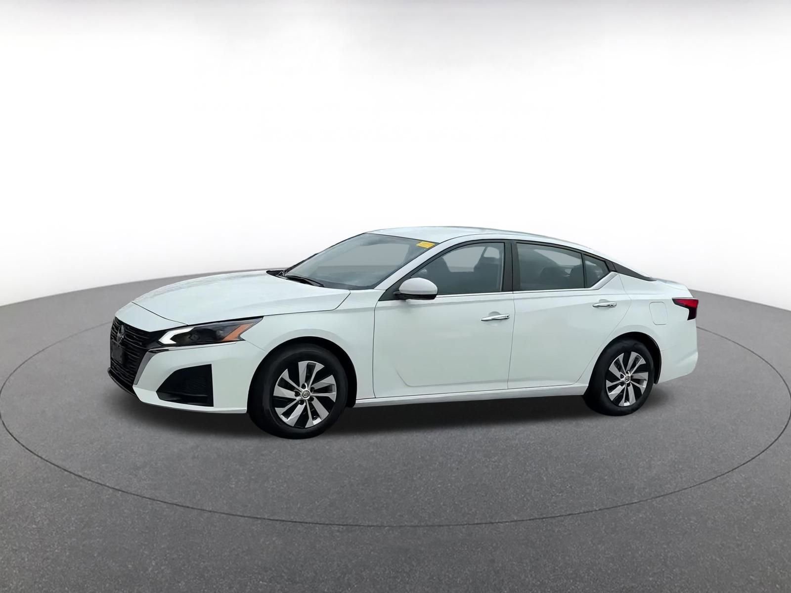 Thumbnail: 2023 Nissan Altima - 7