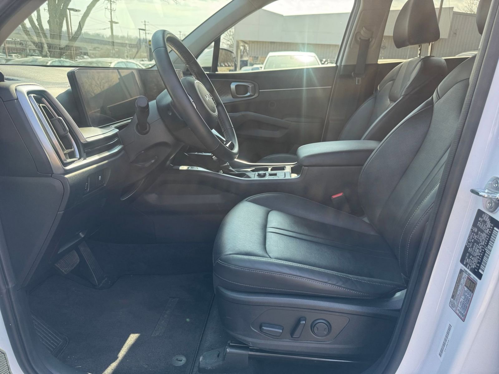 2024 Kia Sorento S 27