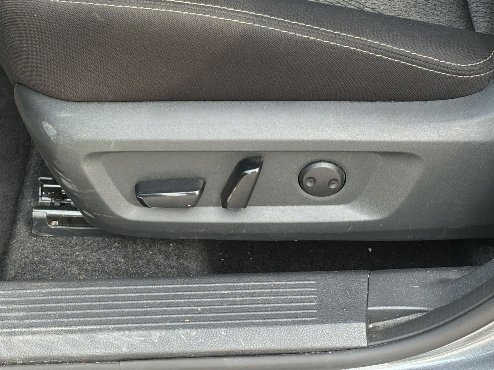 2024 Nissan Rogue SV 23