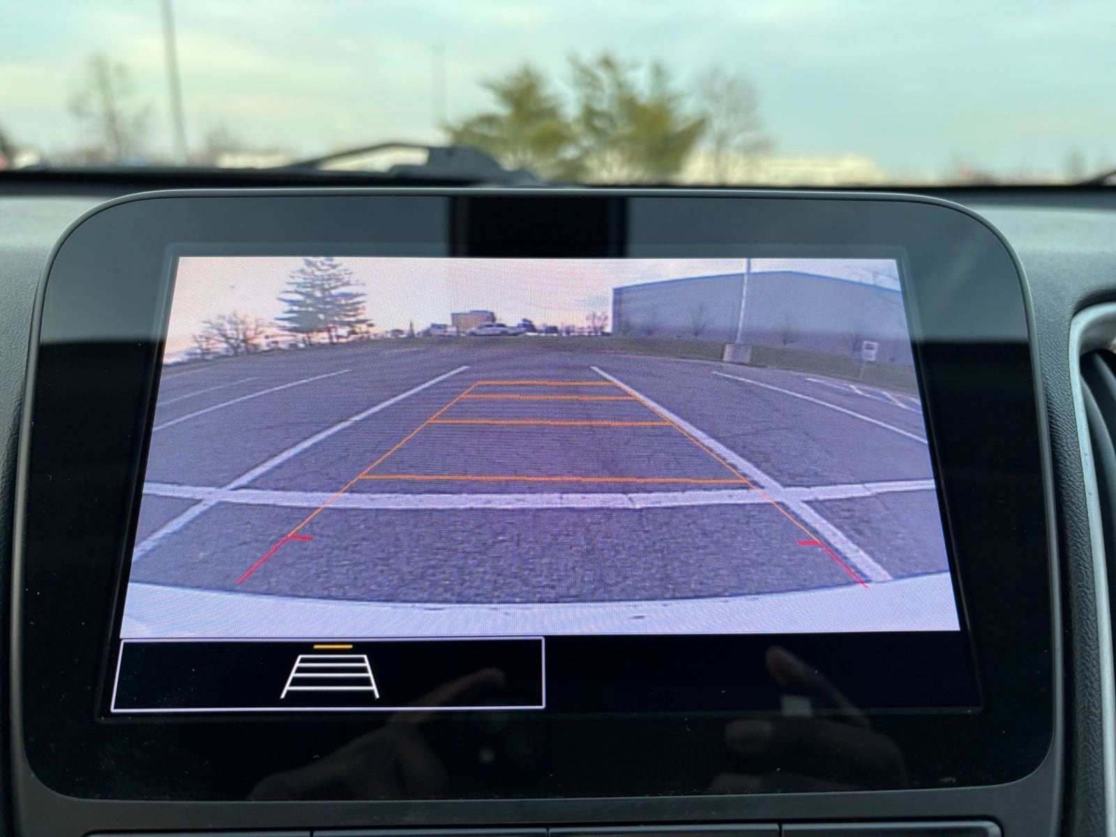 Thumbnail: 2022 Chevrolet Malibu - 24