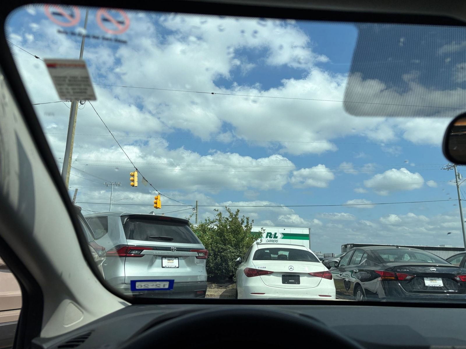 Thumbnail: 2025 Nissan Versa - 32