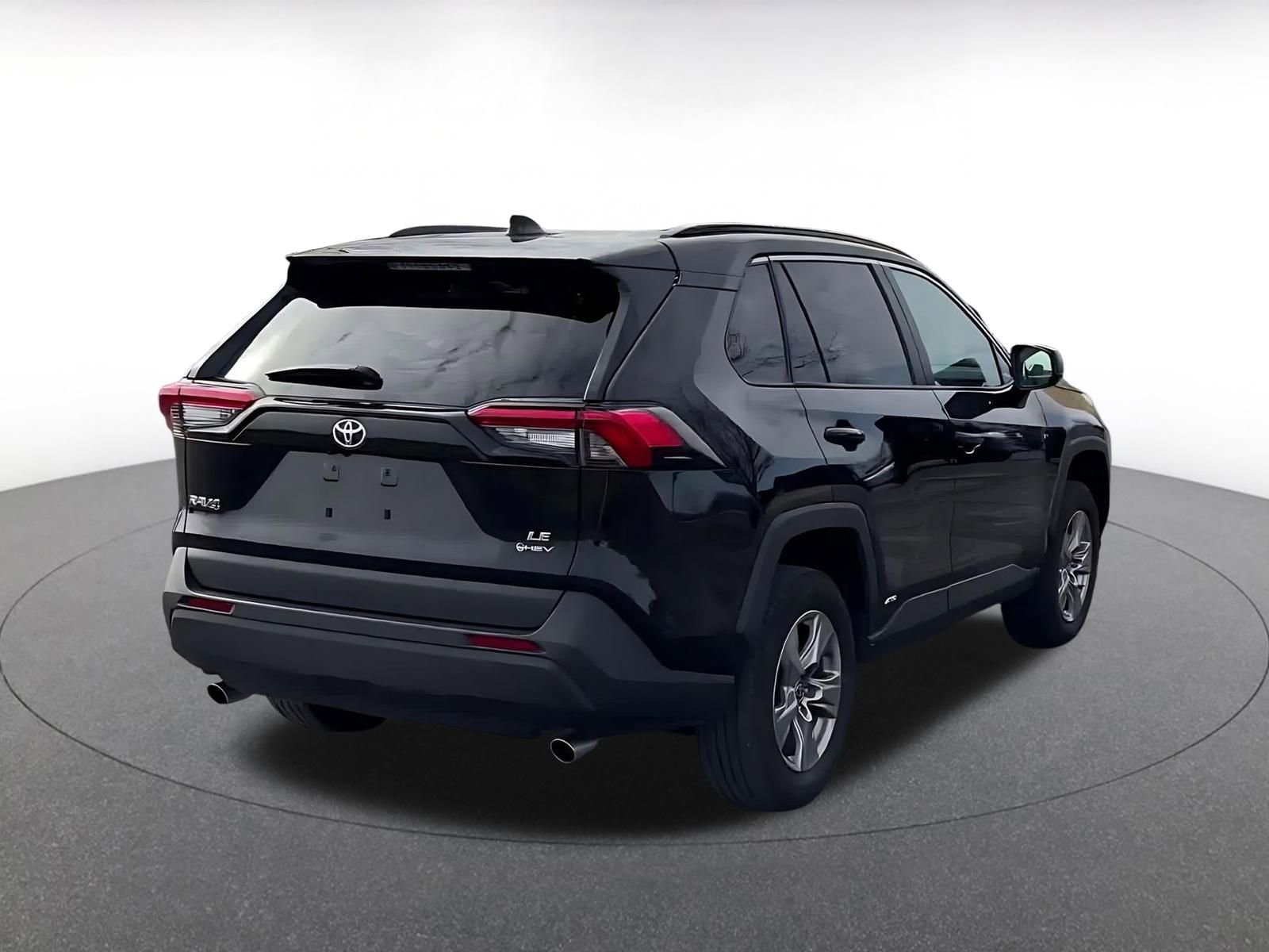 Thumbnail: 2025 Toyota RAV4 - 15