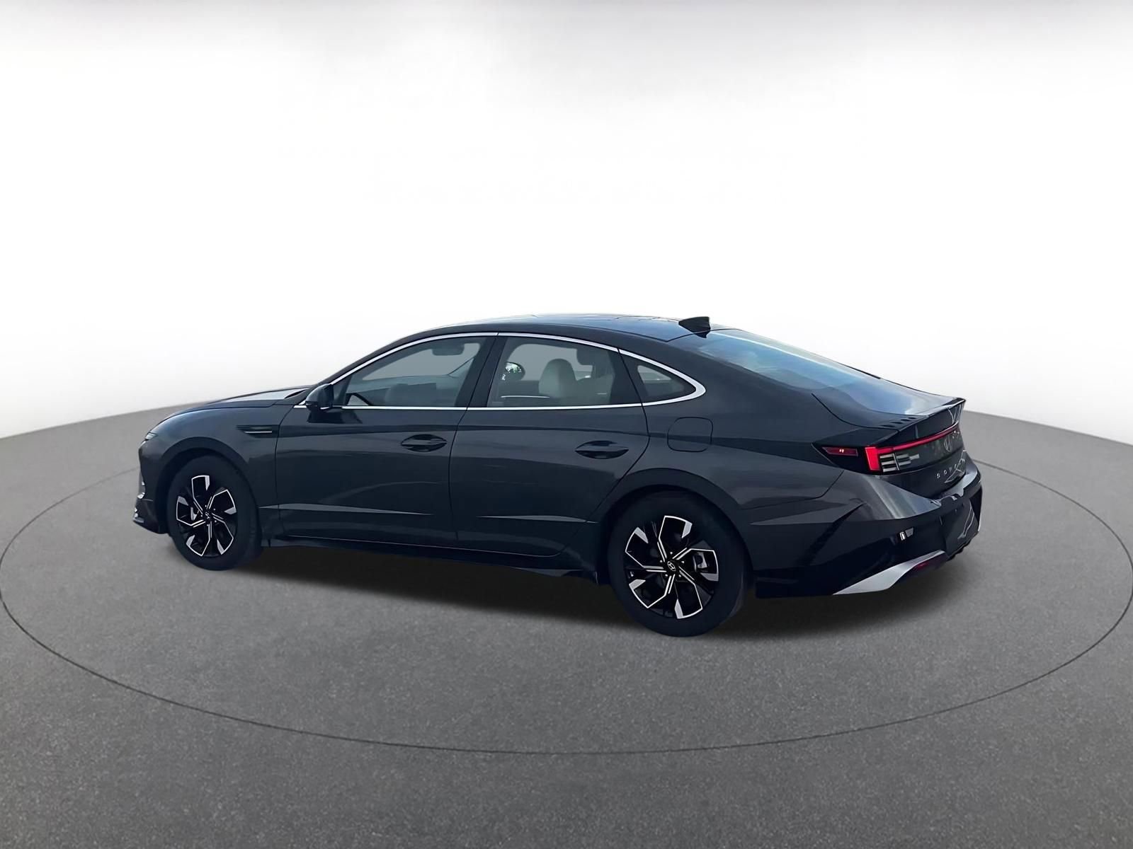 Thumbnail: 2025 Hyundai Sonata - 10