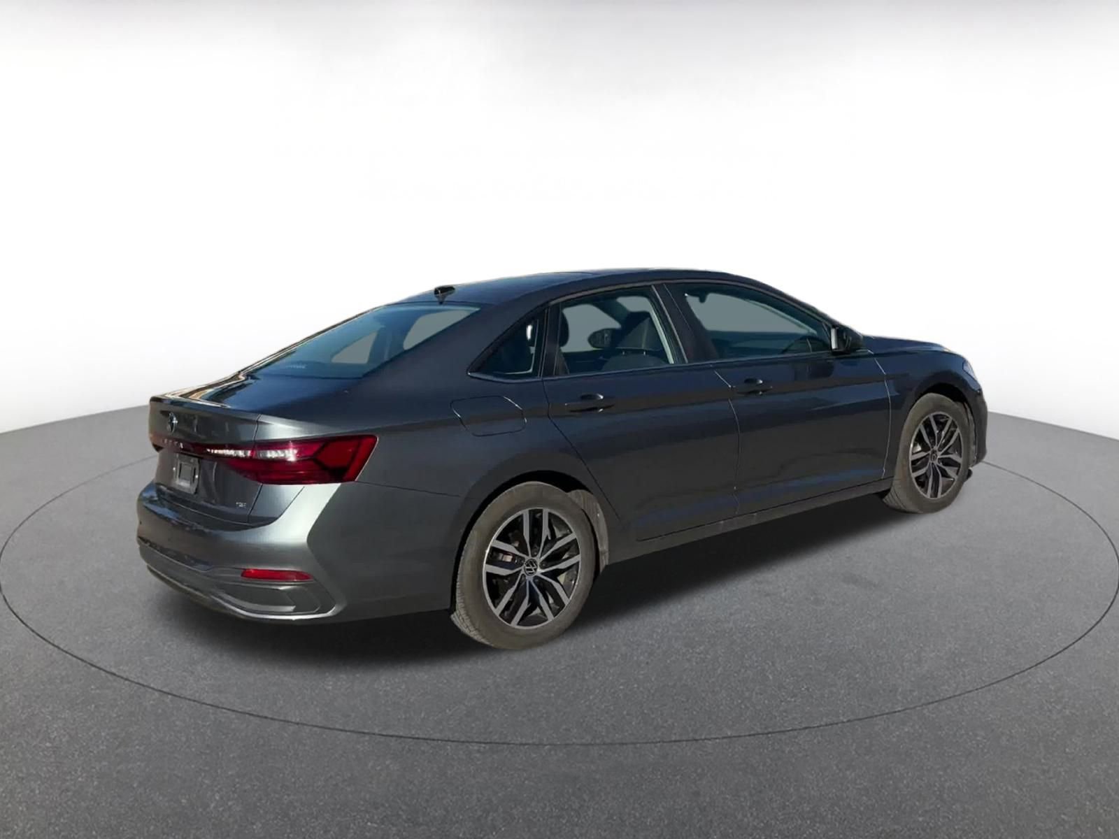 Thumbnail: 2025 Volkswagen Jetta - 14