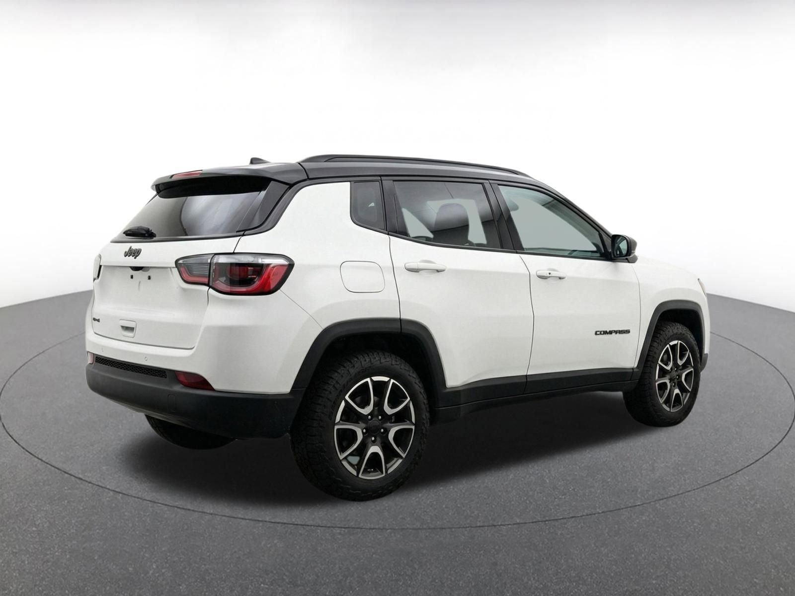 Thumbnail: 2025 Jeep Compass - 9