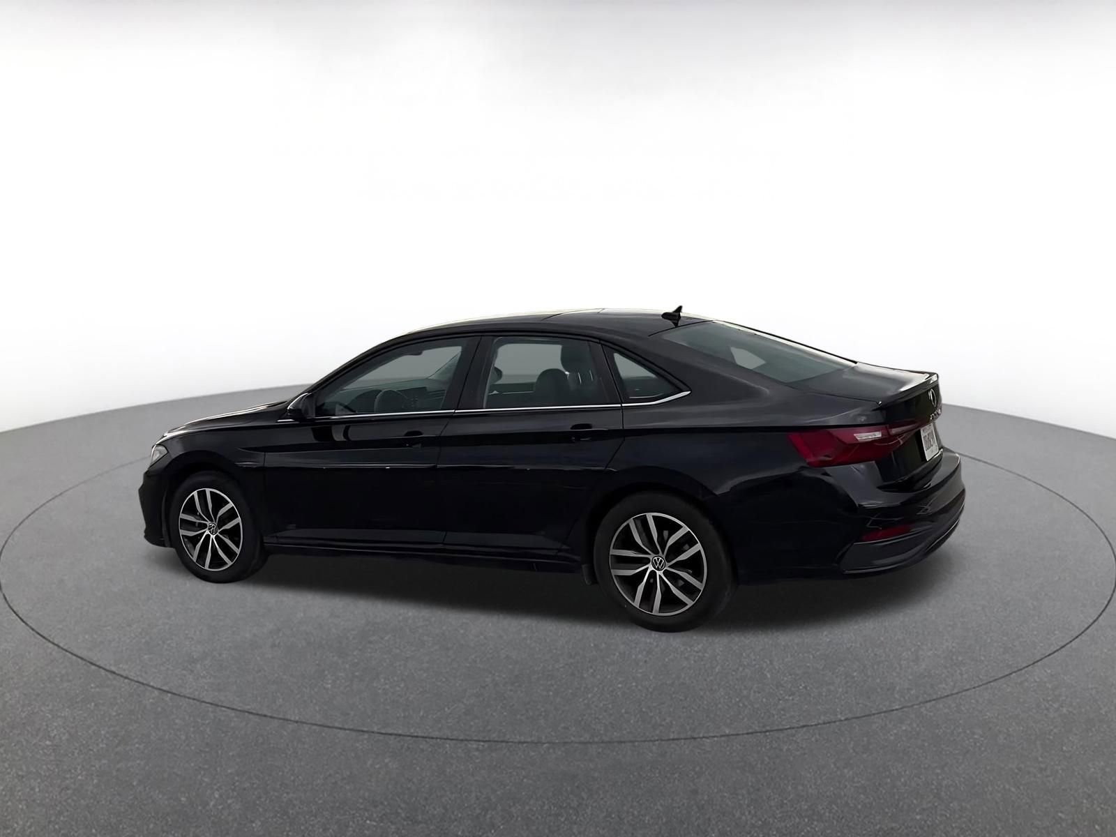 Thumbnail: 2025 Volkswagen Jetta - 10