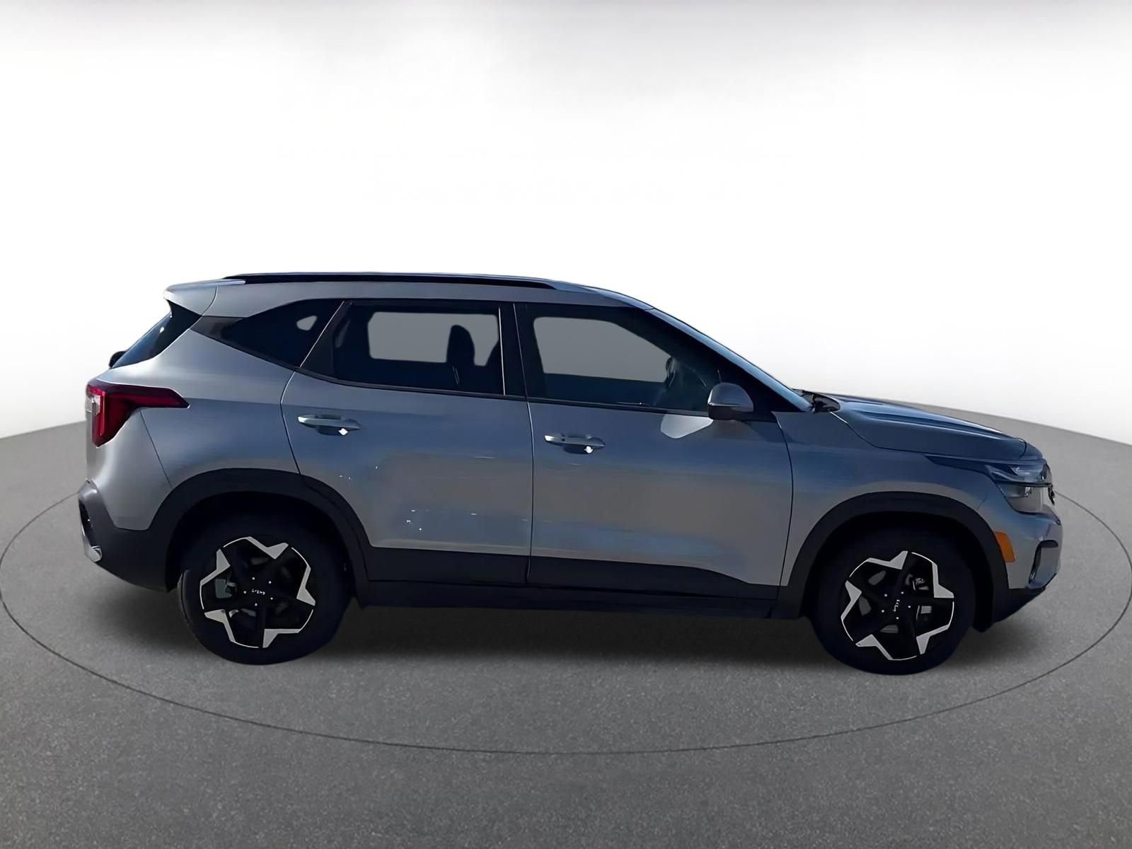 Thumbnail: 2025 Kia Seltos - 16